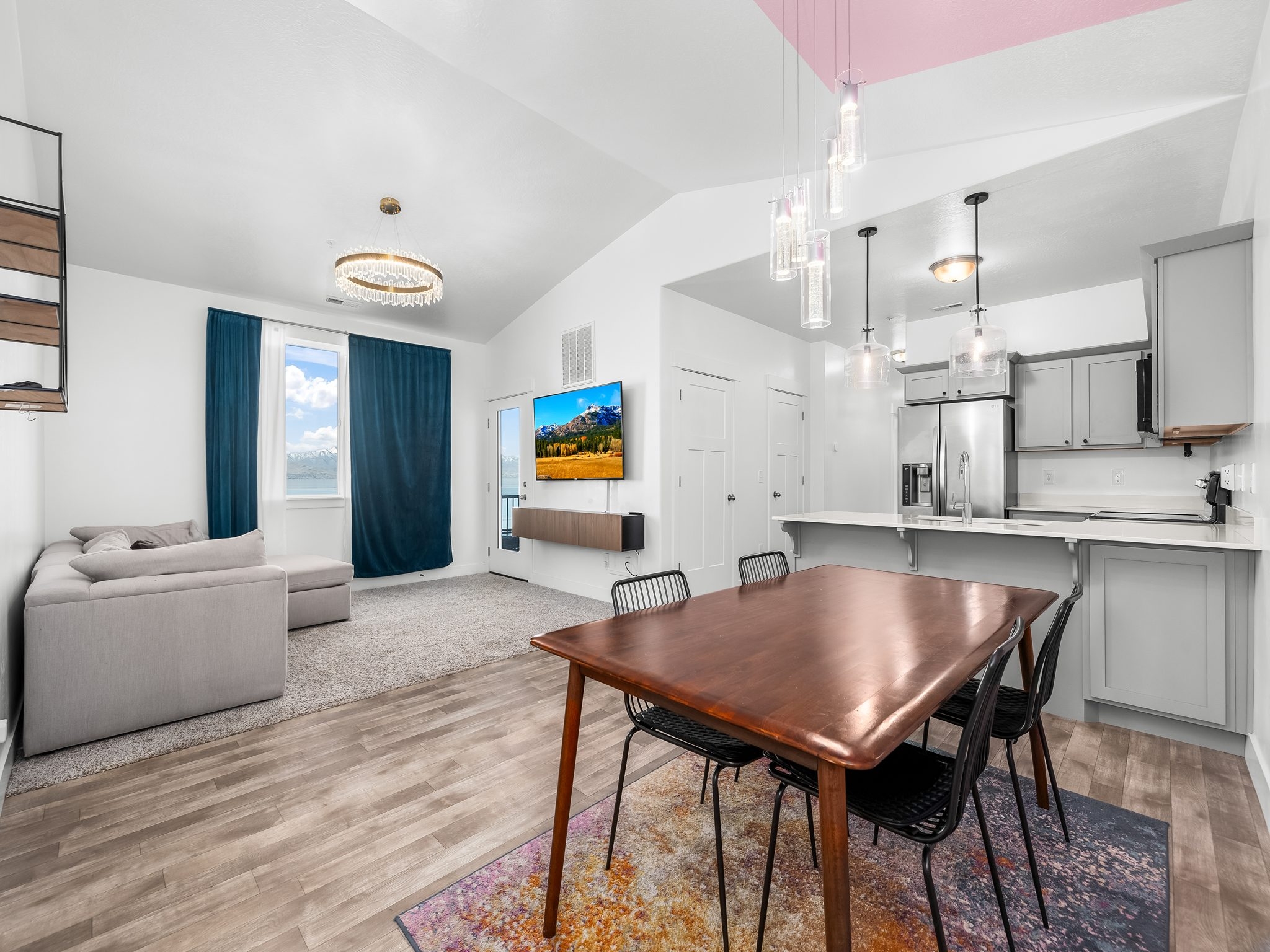 Vineyard Condo: 653 N 380 W