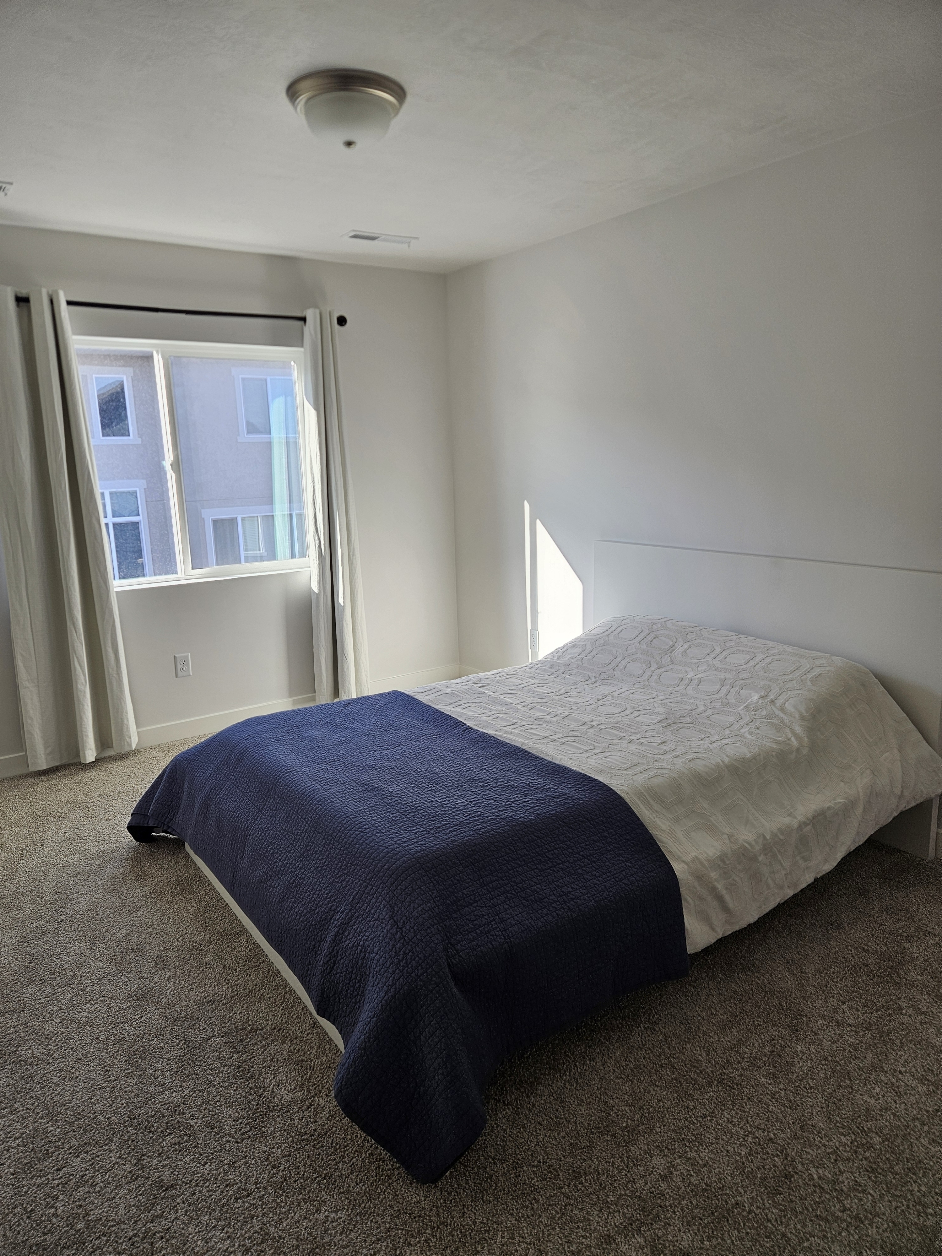West Jordan Single Room: 6850 S Static Peak Dr