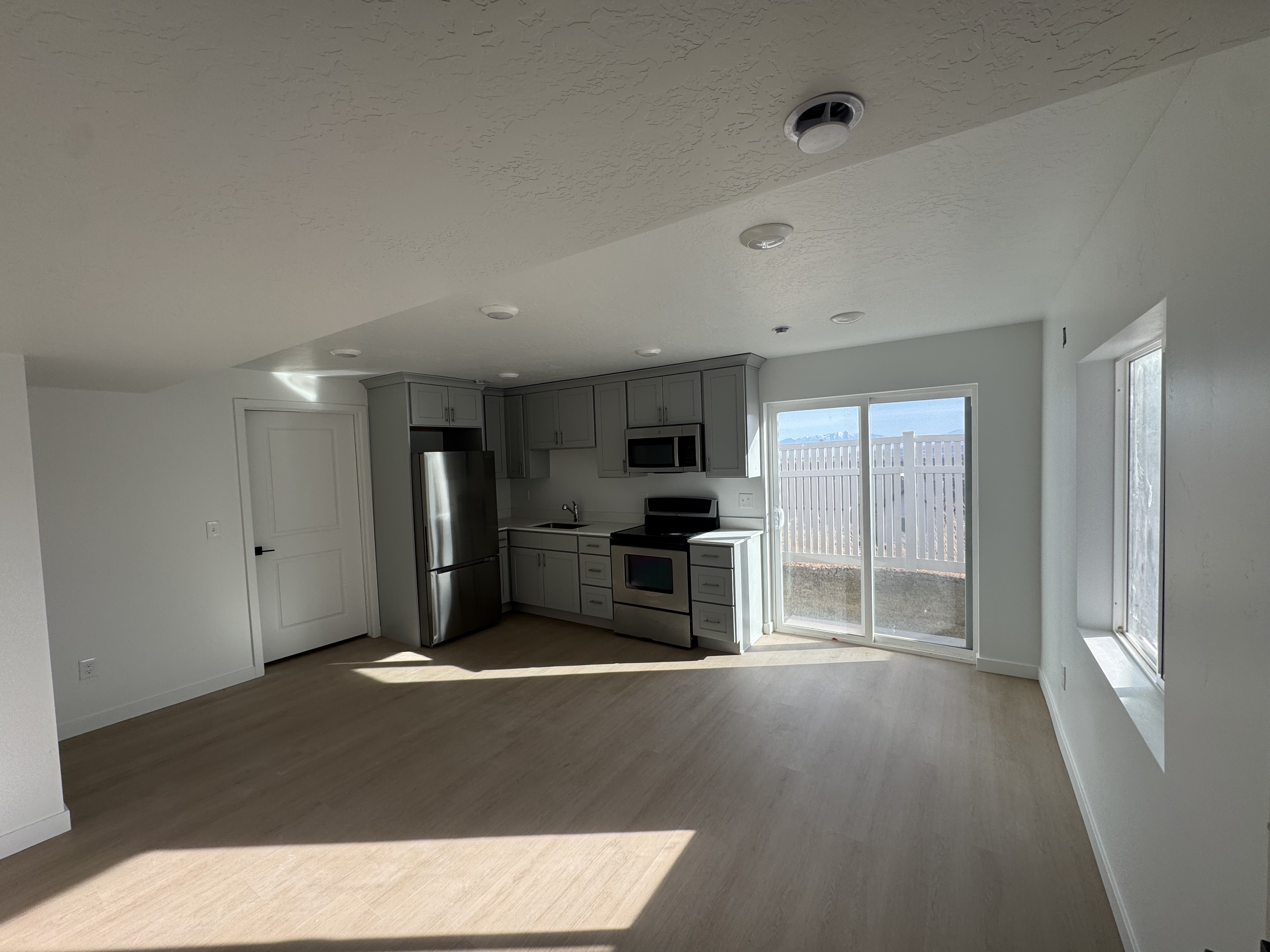 Saratoga Springs In-Law/Basement: 2018 N Golden Ruby Dr