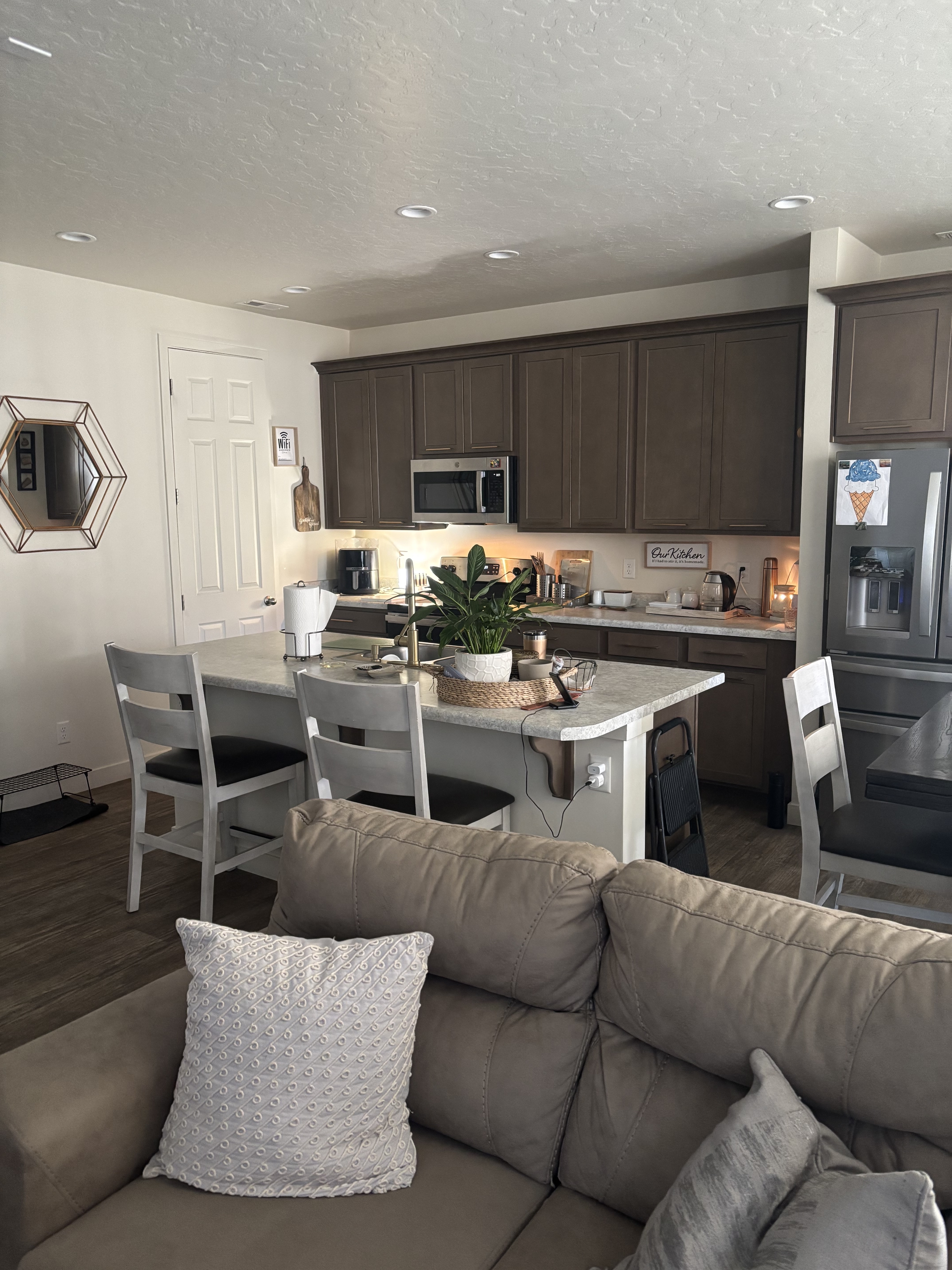 Pleasant Grove House: 264 N 1350 W