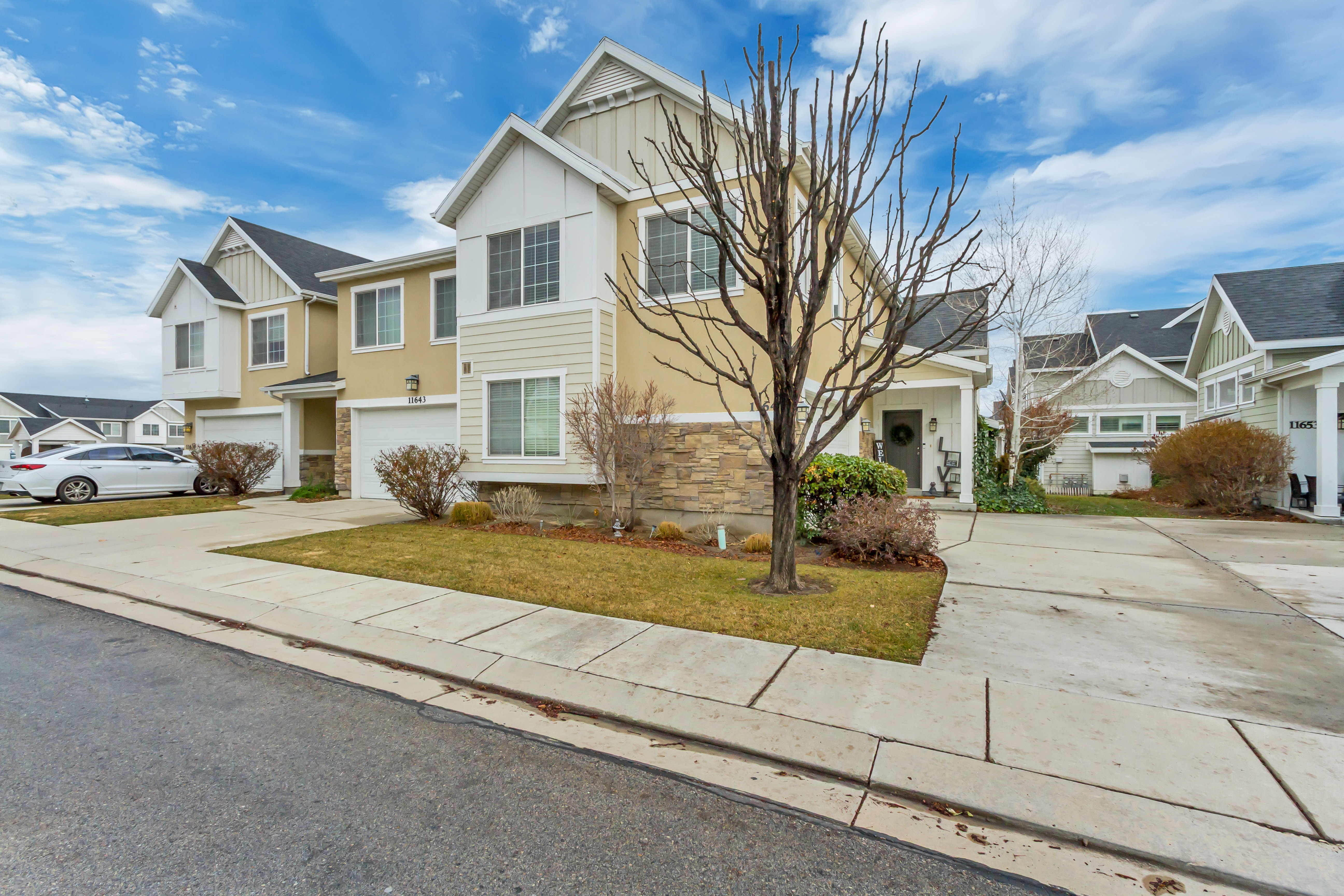 Riverton Townhome: 11647 S Stafford View Dr