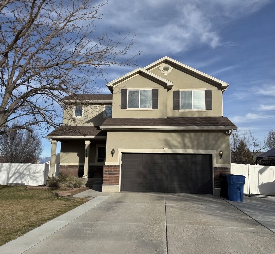 Herriman House: 13357 S Madeline Ln