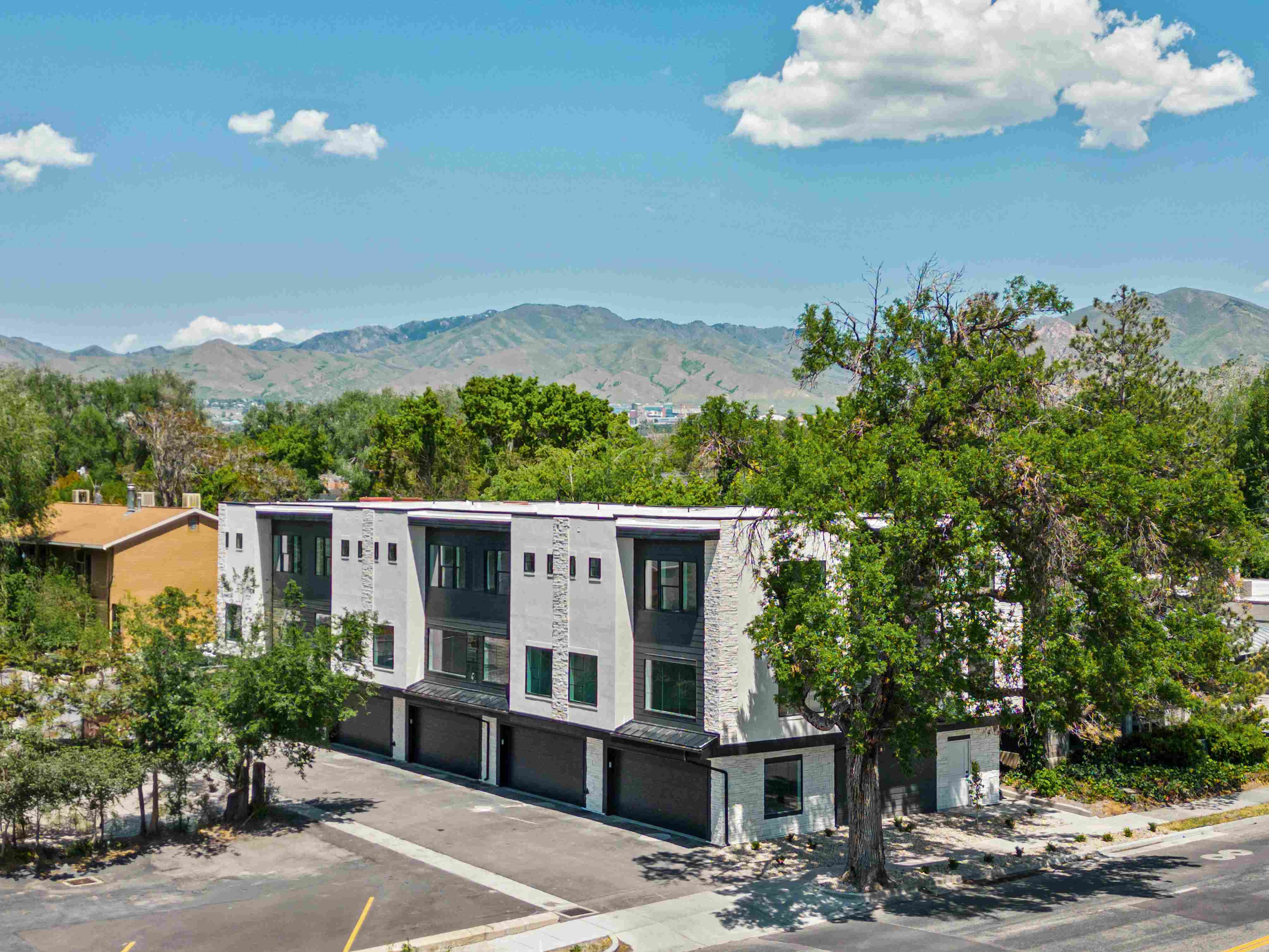 Salt Lake City Townhome: 321 E 2100 S