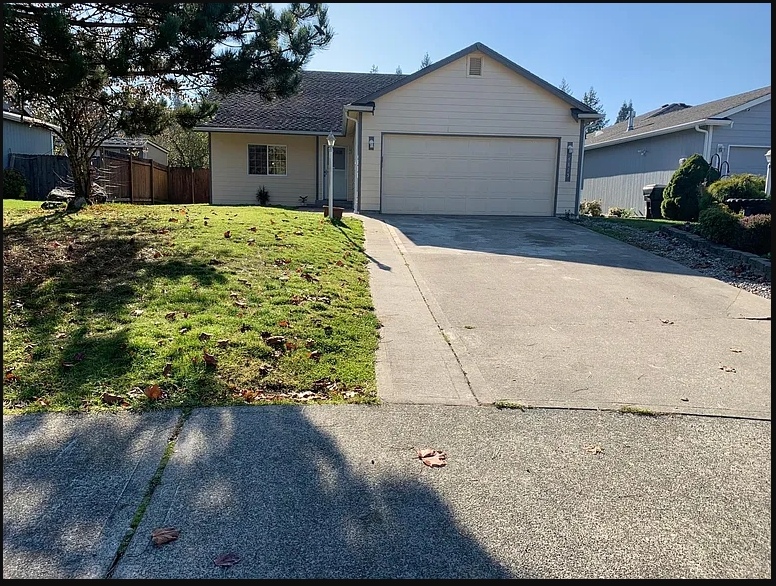 Lacey House: 4815 College Ln SE