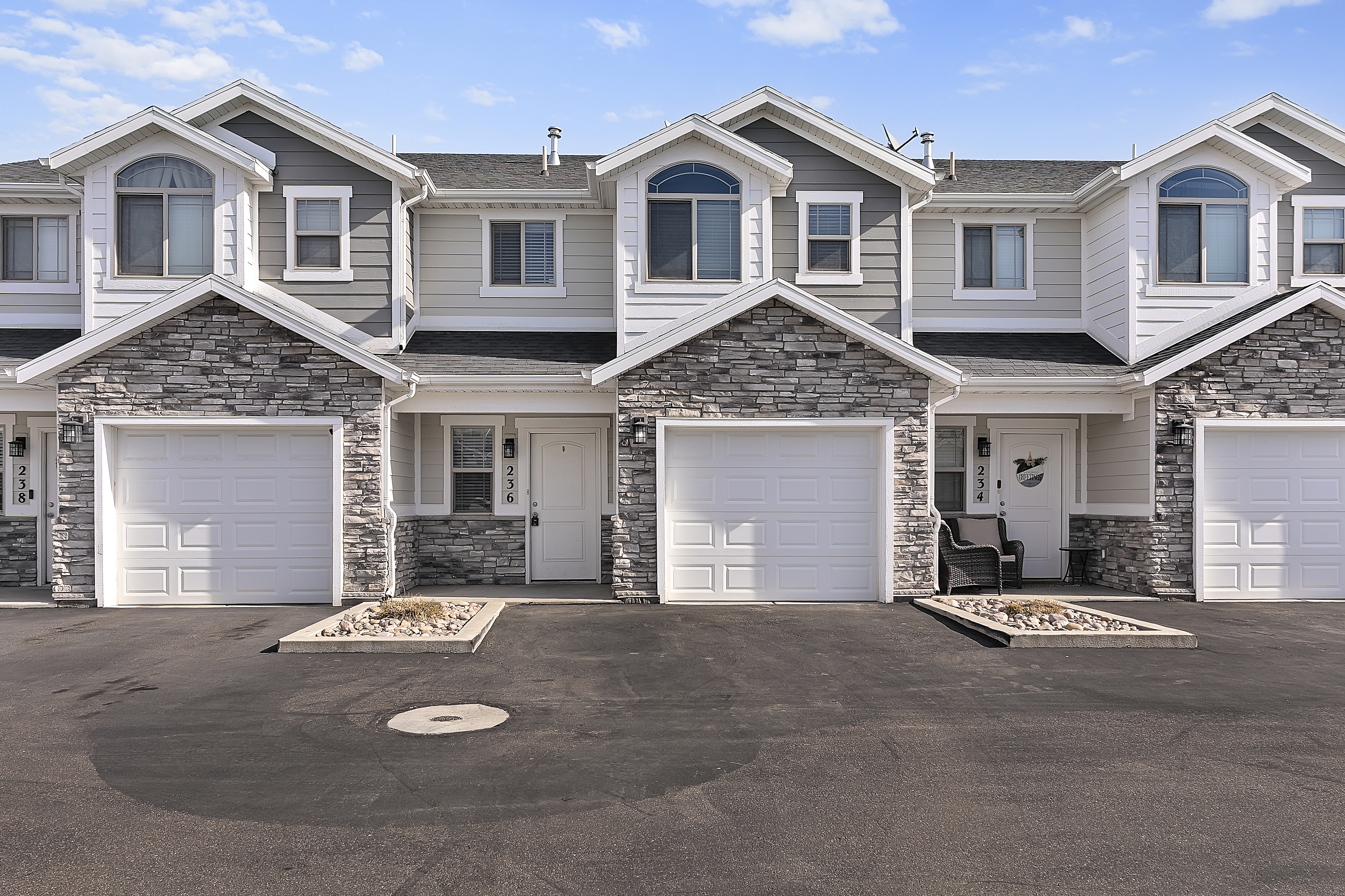 Ogden Townhome: 236 W 1950 N