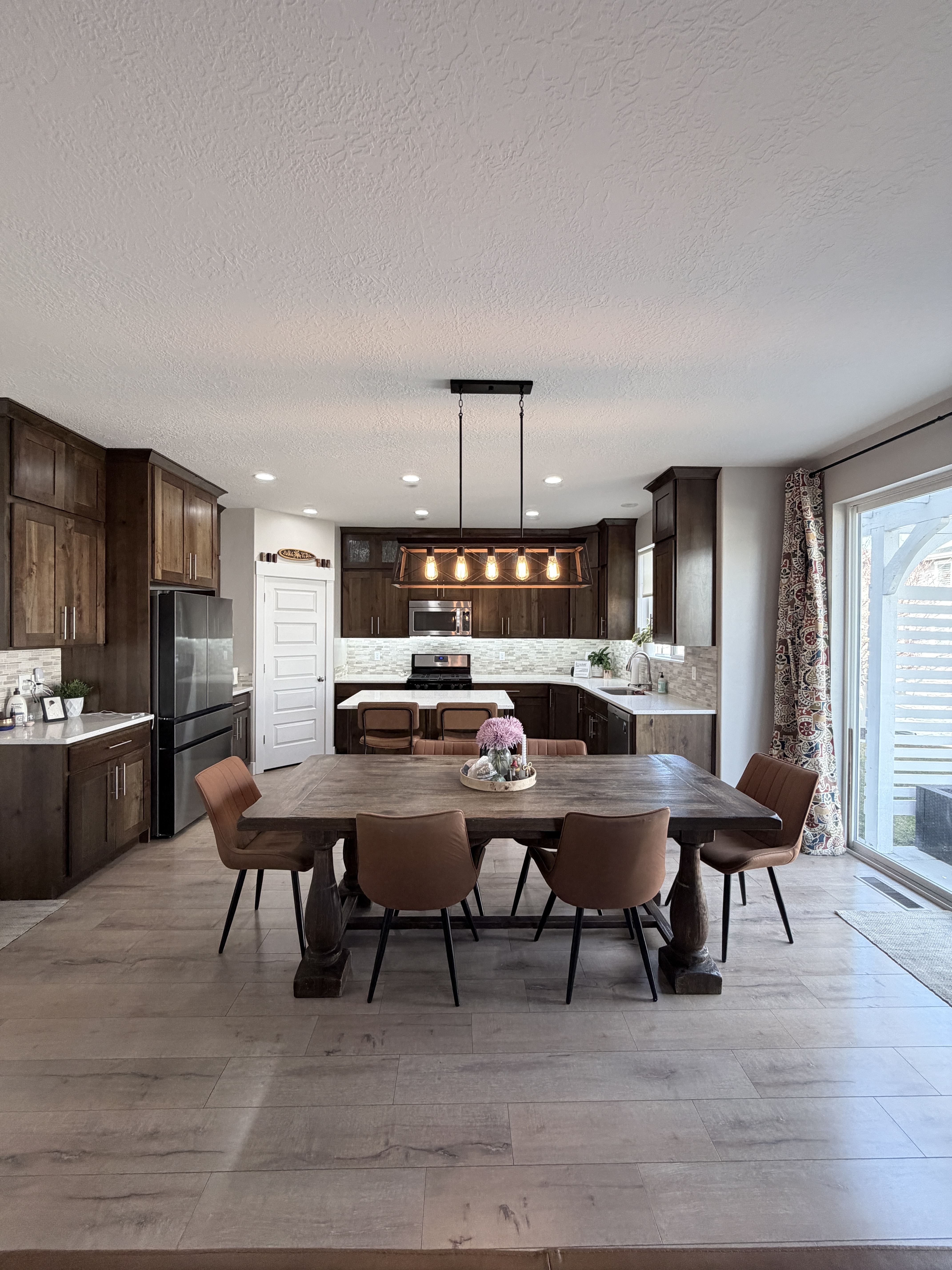 Vineyard House: 61 E Water Ln