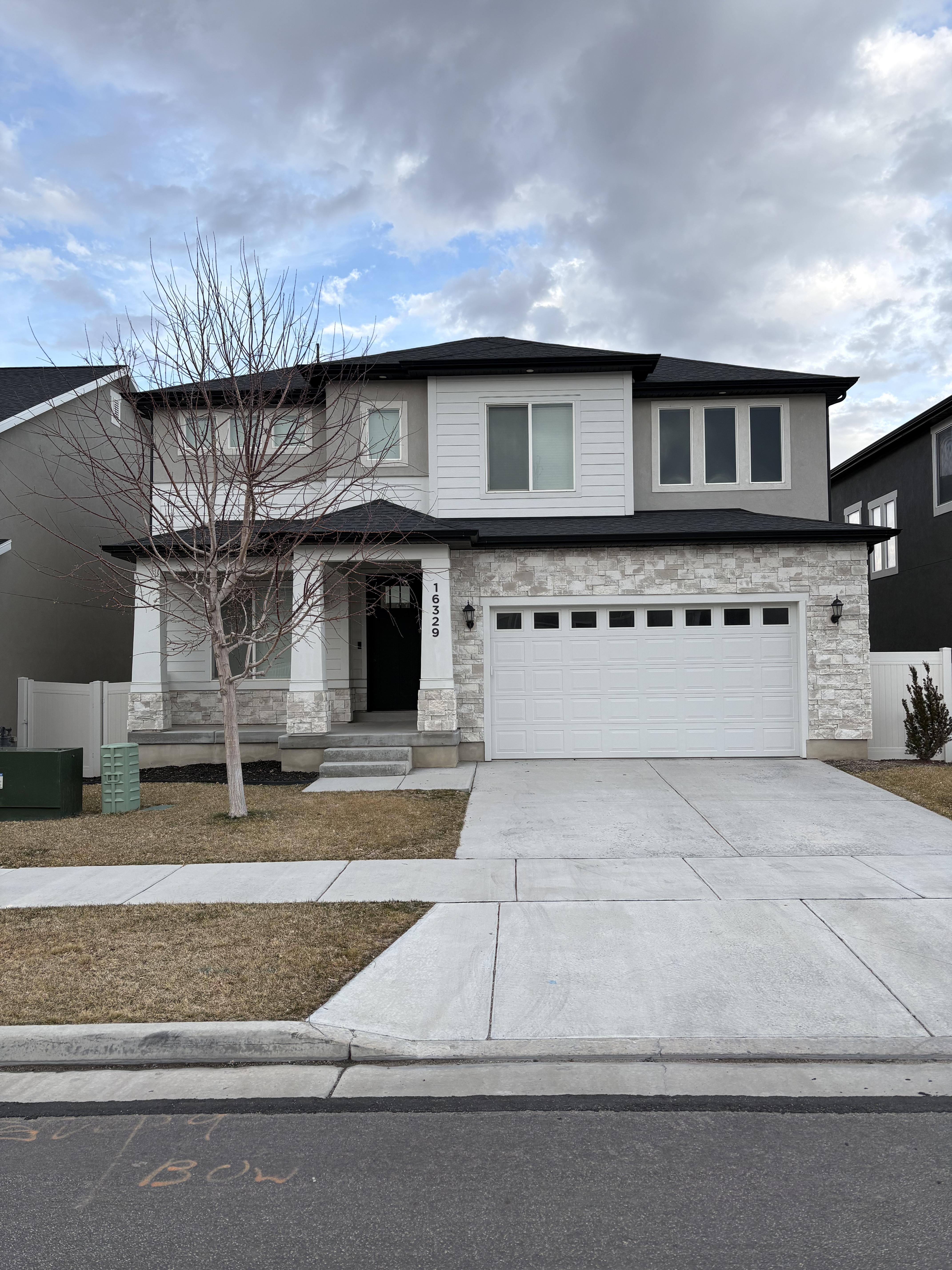 Riverton House: 16329 S Coupler Ln