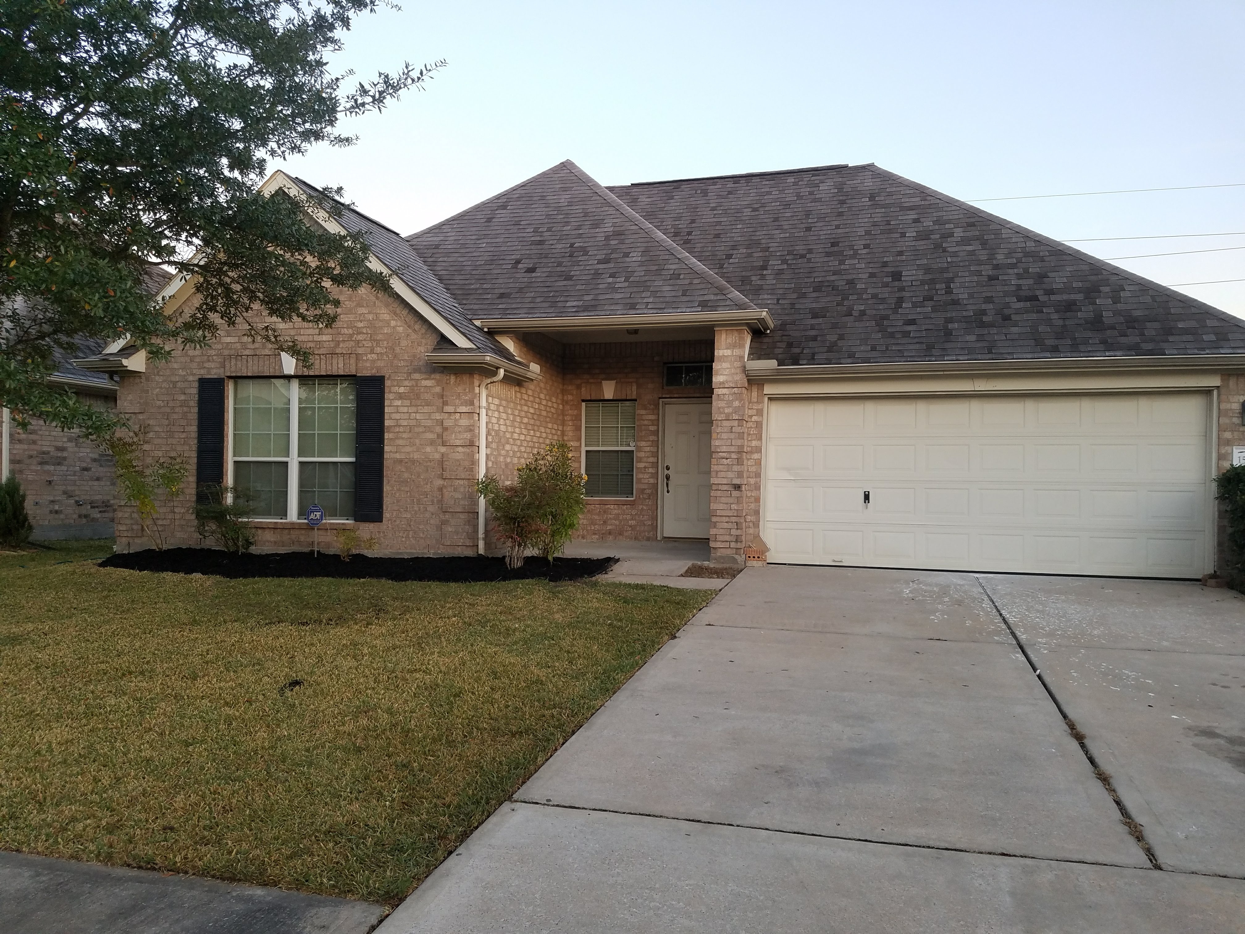 Houston House: 15931 Breanna Ln