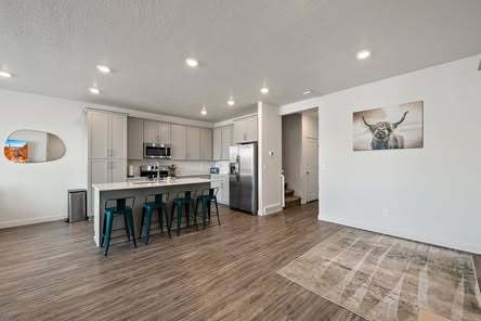 Riverton Townhome: 1104 W Early Light Way