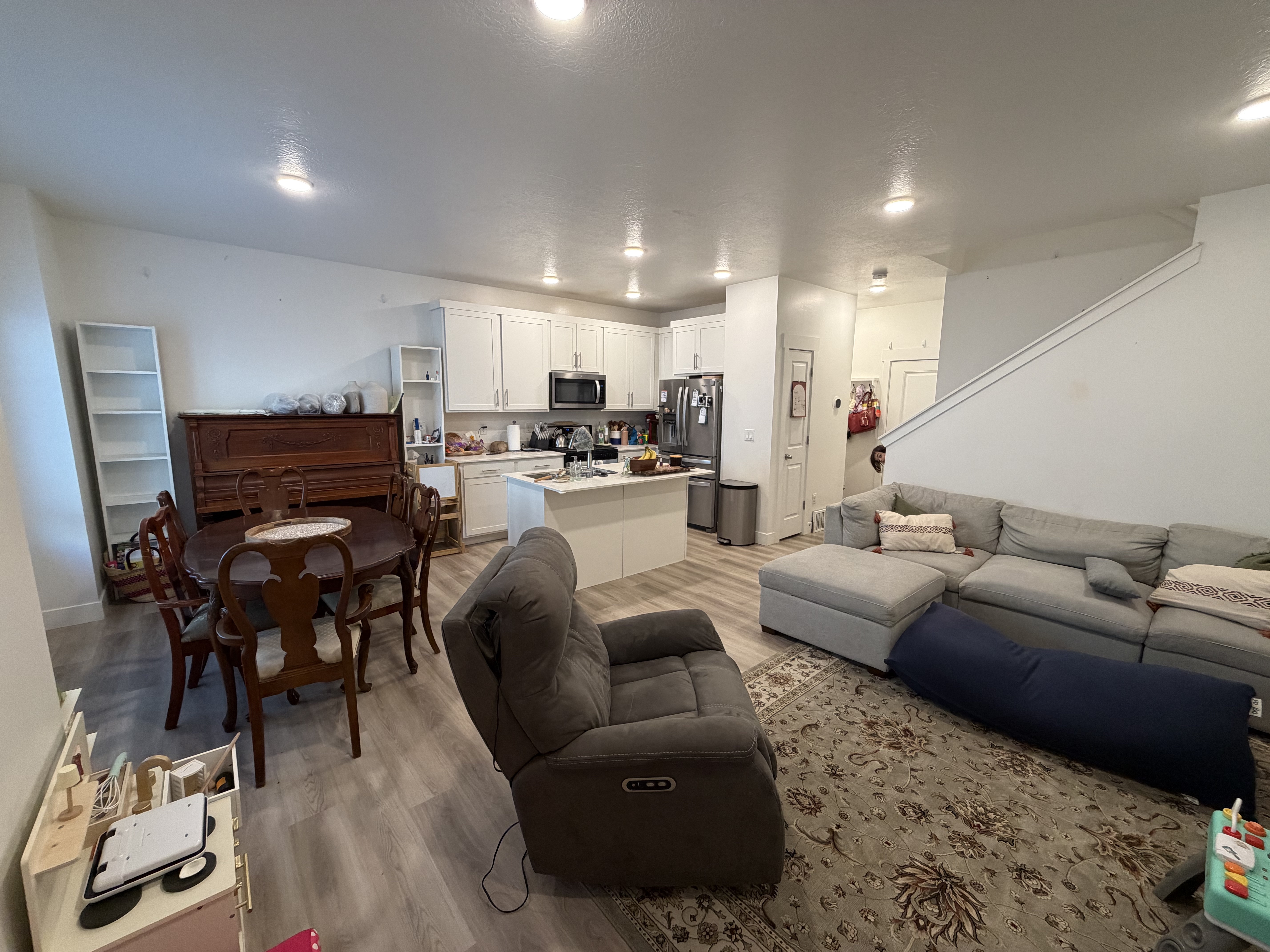 Spanish Fork Townhome: 894 N 1190 E