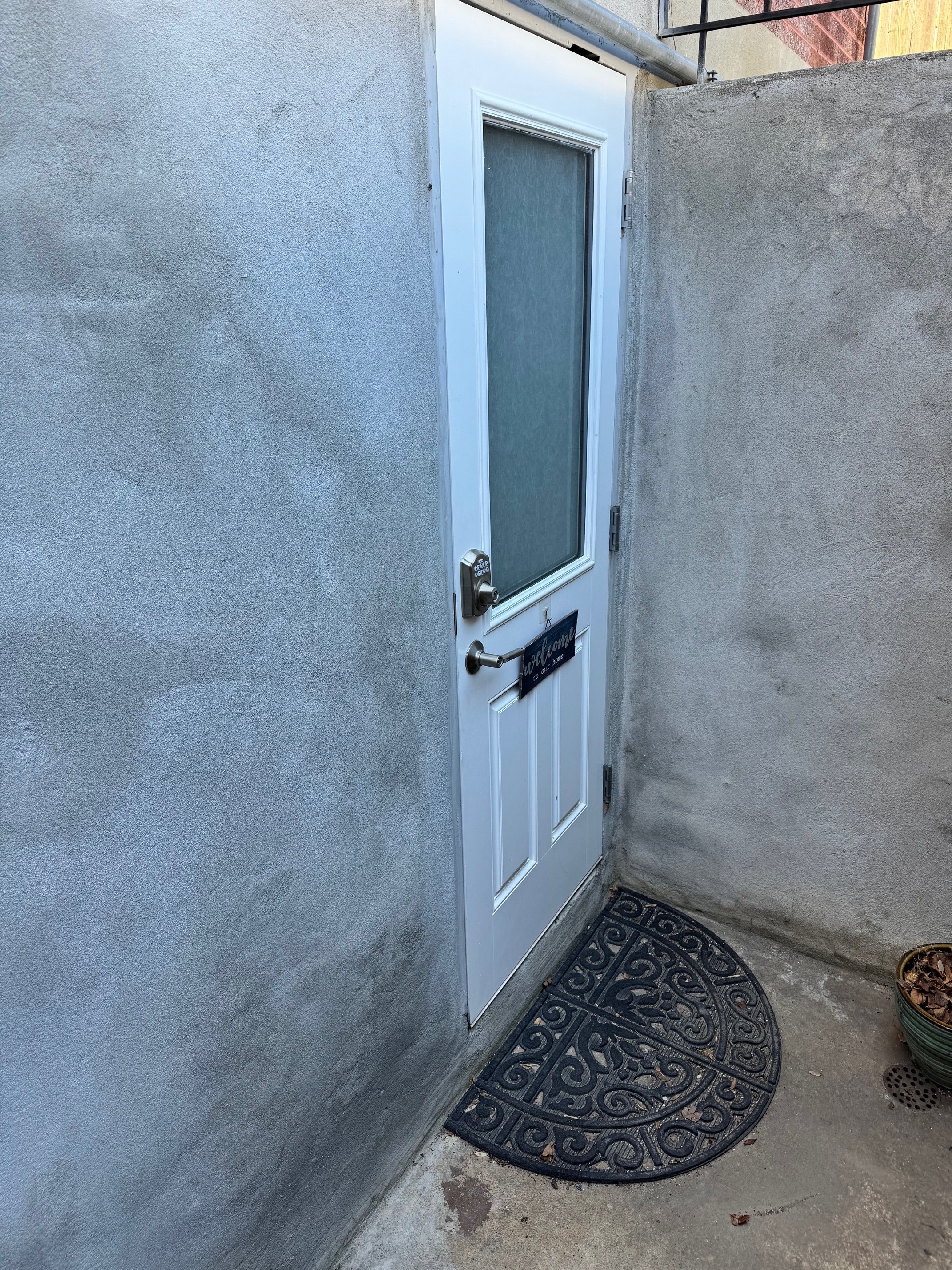 Sandy In-Law/Basement: 765 E 8375 S