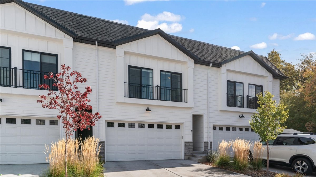 Farmington Townhome: 61 S McCall Ln