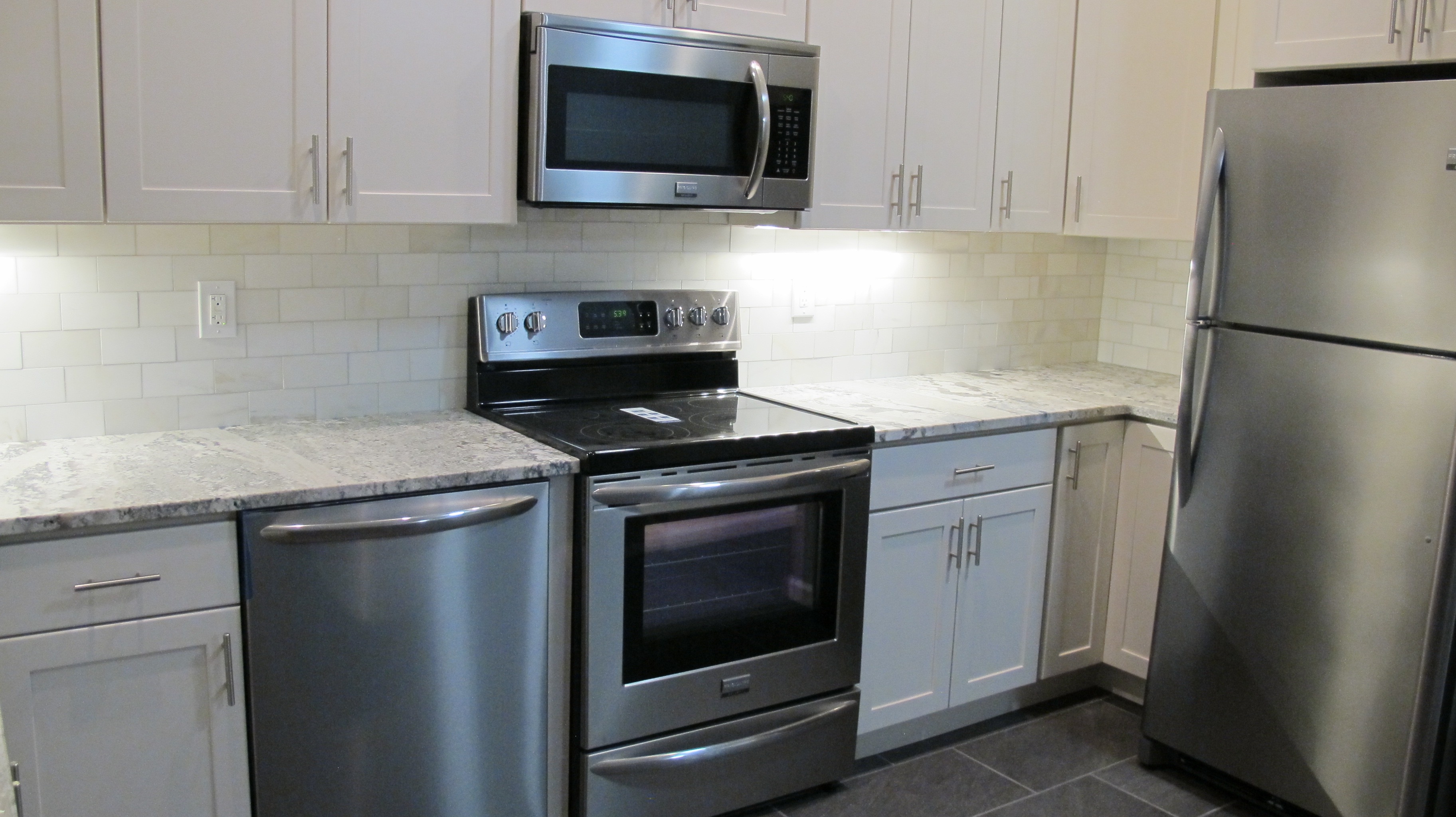 Lafayette Townhome: 373 S Dover Ave