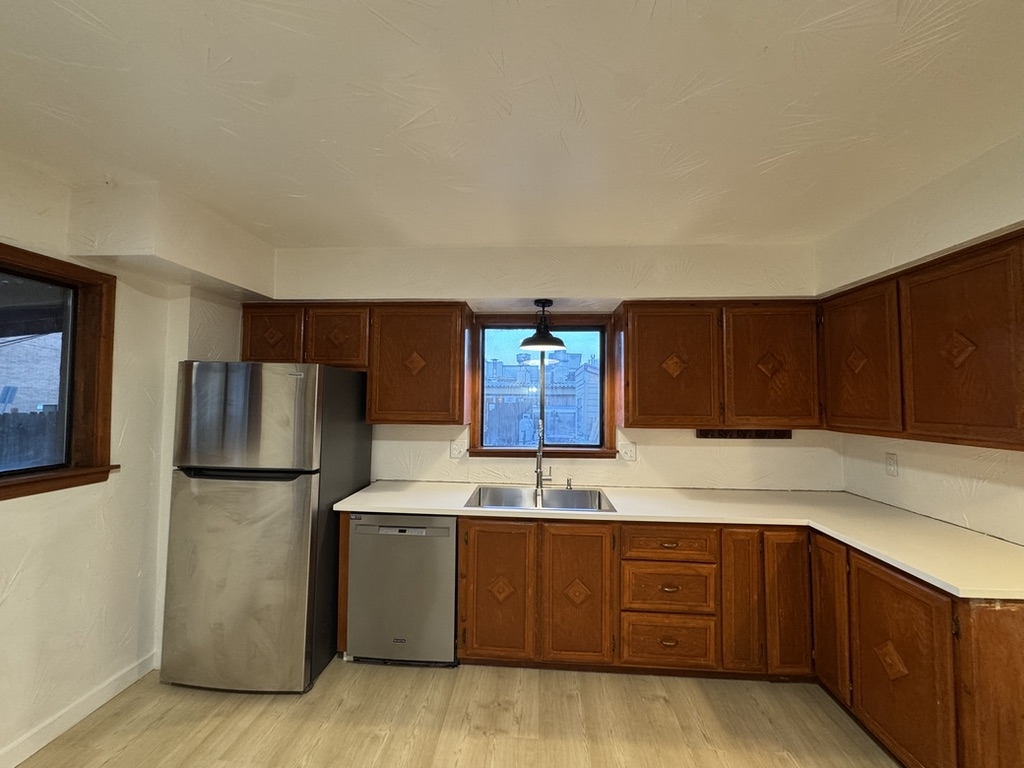 Louisville House: 817 Pine St