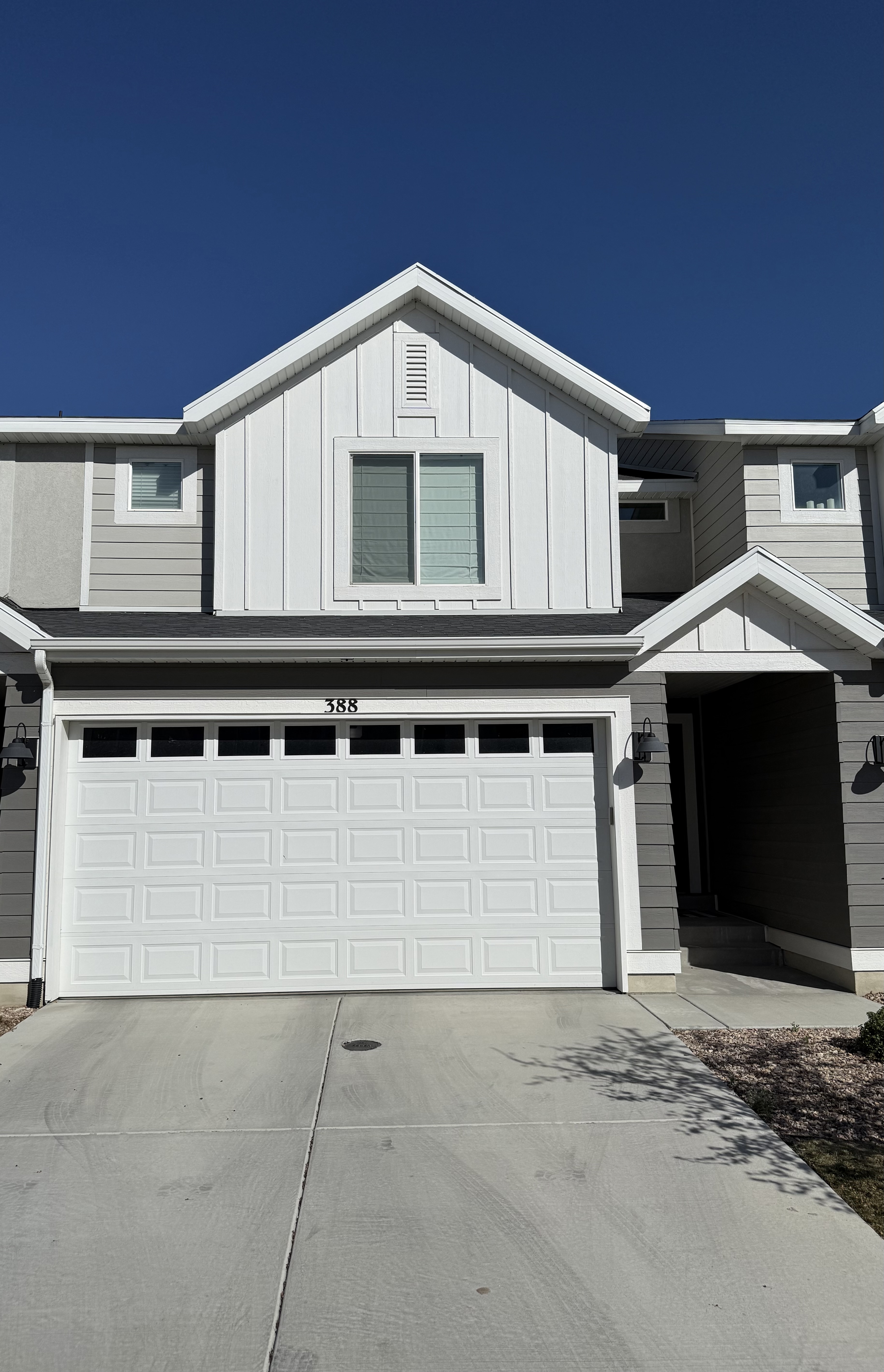 Saratoga Springs Townhome: 388 N Sea Chaser Ln