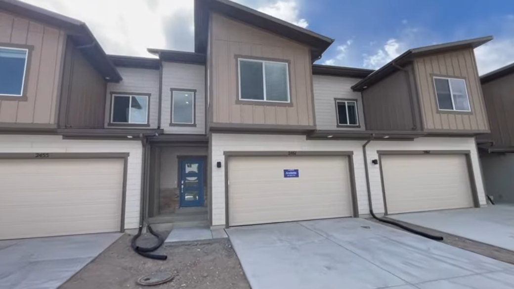 Saratoga Springs Townhome: 1526 W Bright Eyes Ln