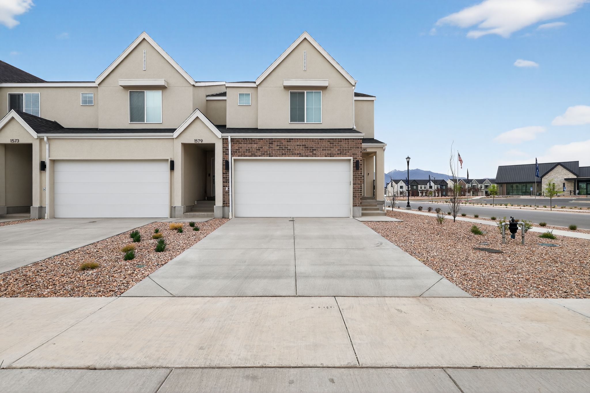 Salem Townhome: 1585 E 690 N