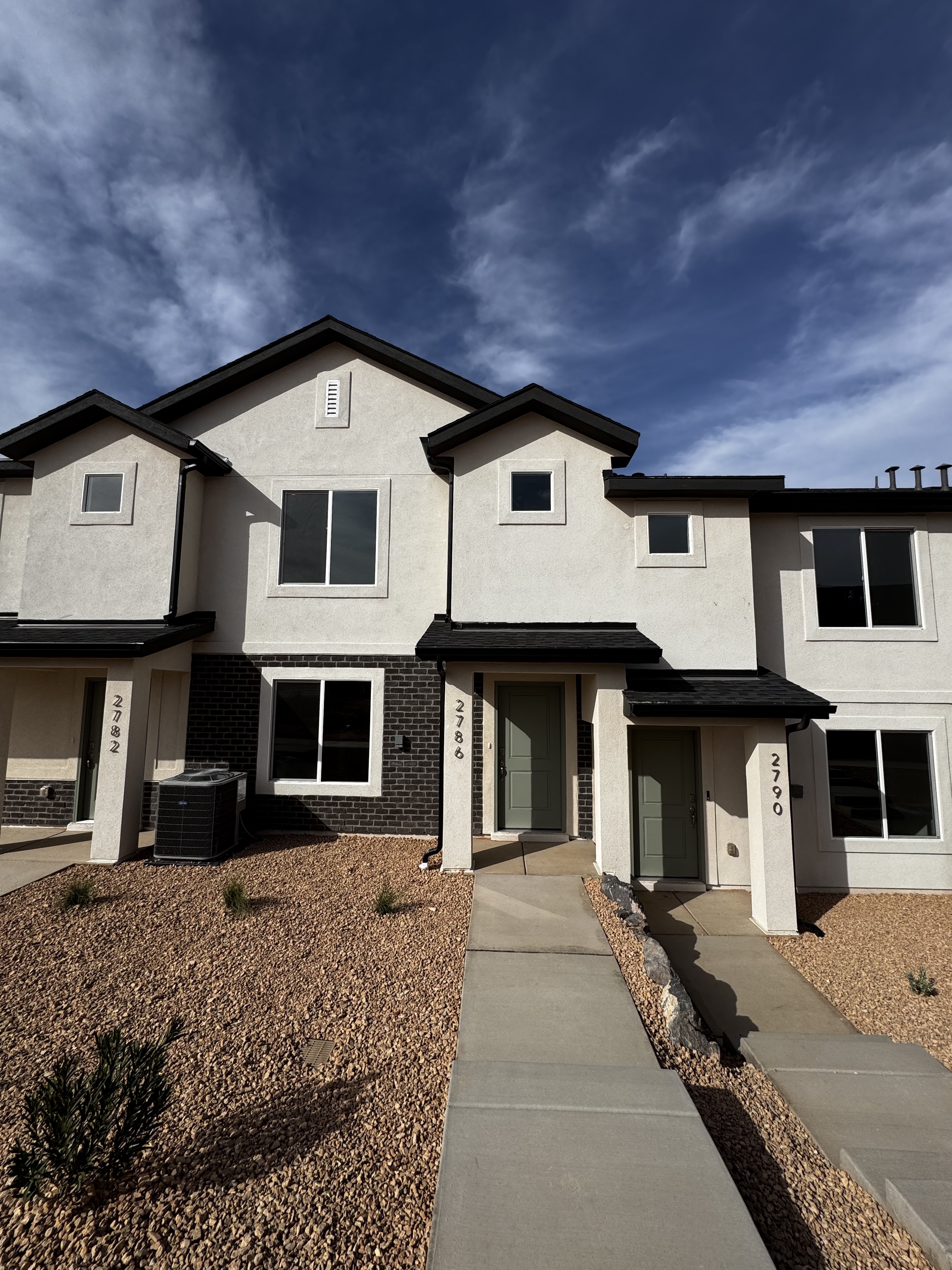 Washington Townhome: 2786 E Fireweed Ln