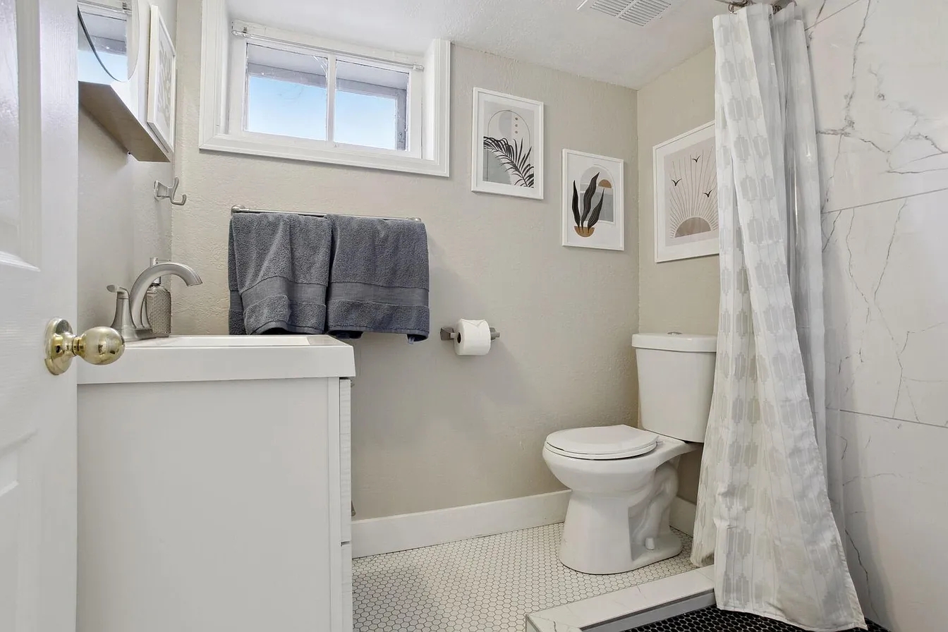Denver House: 4138 Shoshone St