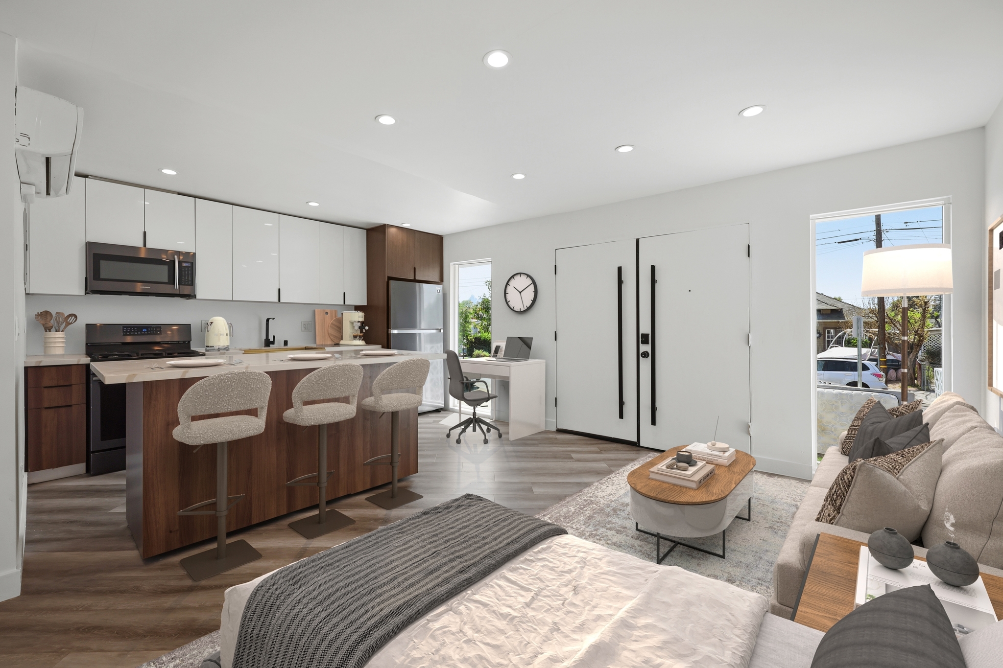 Los Angeles Apartment: 6307 Elgin St