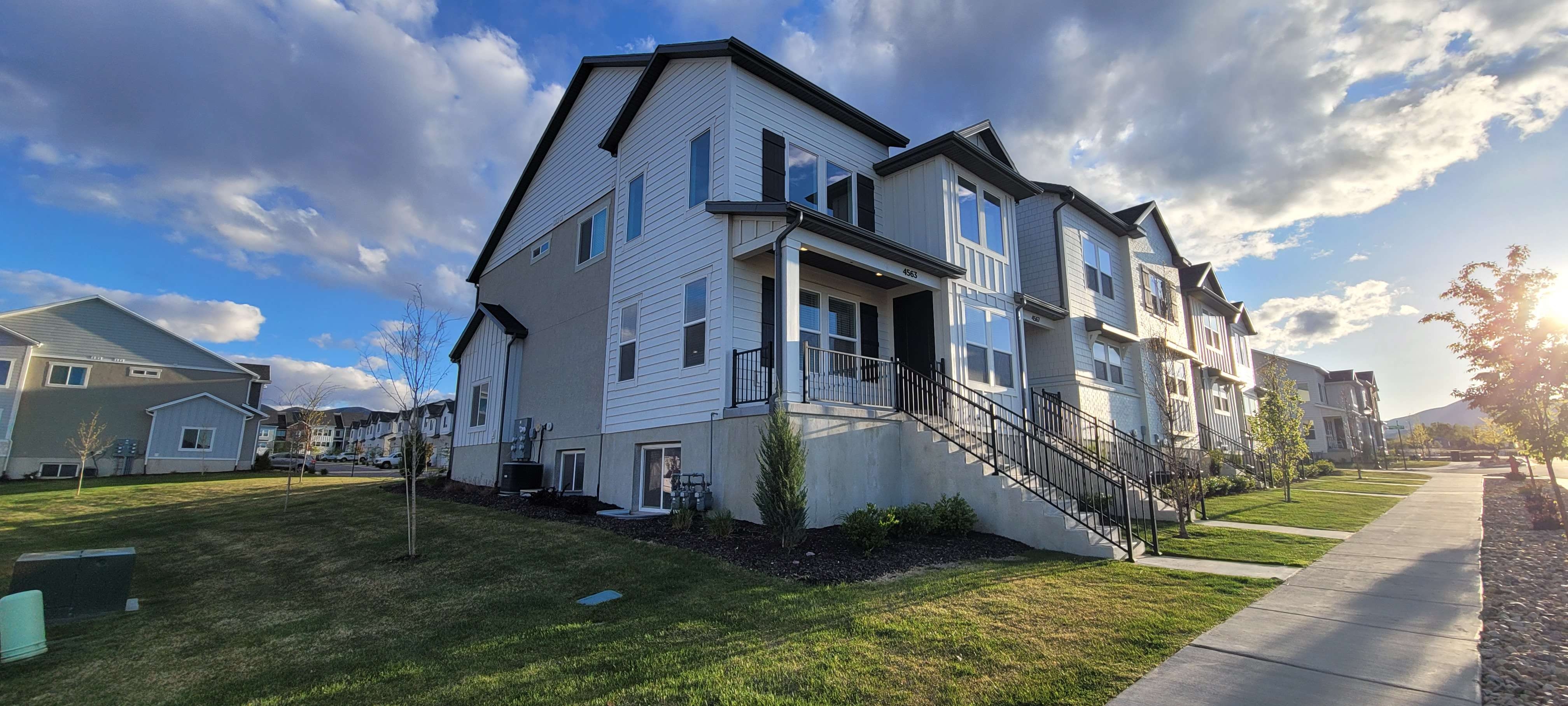 Herriman Townhome: 4563 W Monument Peak Dr