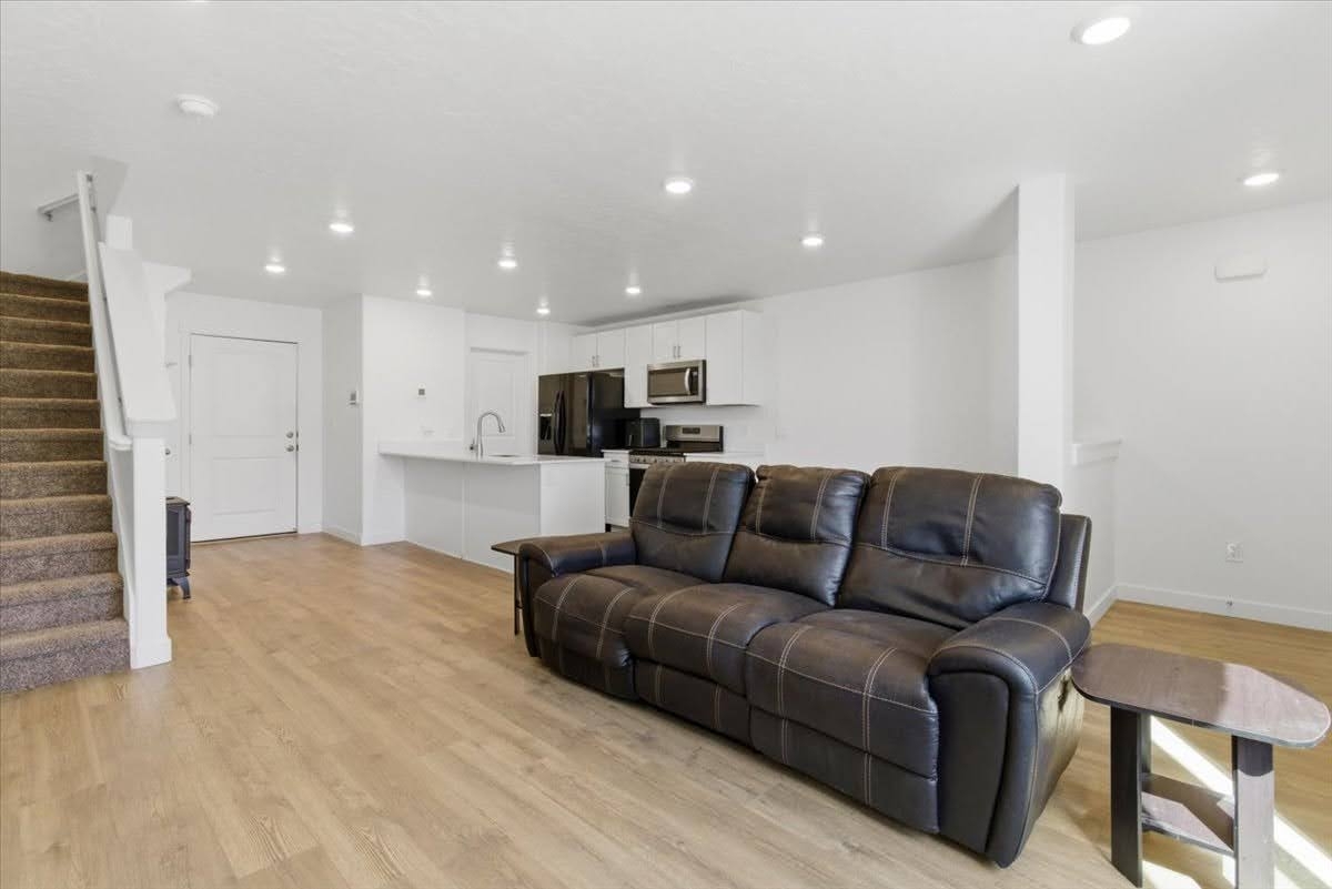 Santaquin Townhome: 1194 W Summit Ridge Pkwy