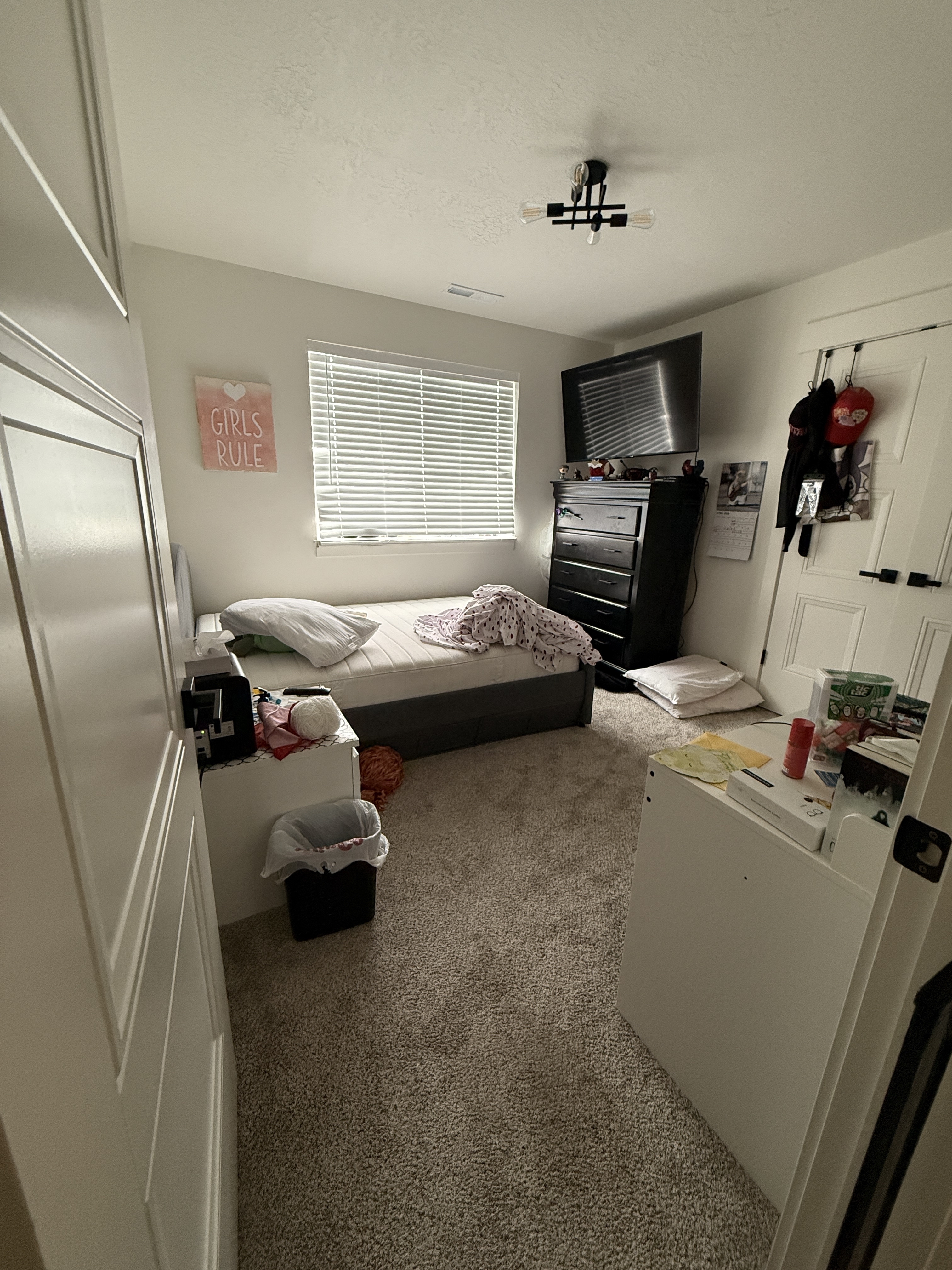 Magna In-Law/Basement: 2836 S Richards View Rd