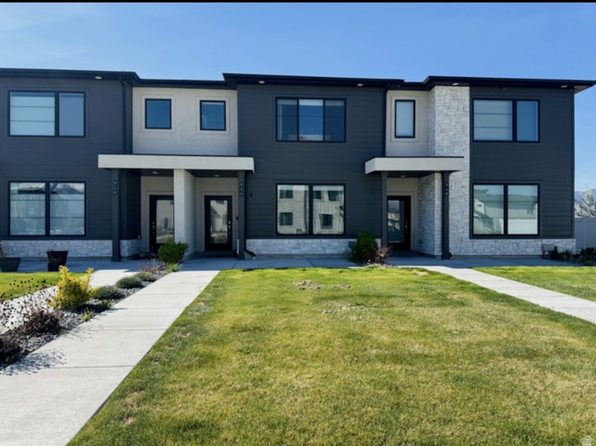 American Fork Townhome: 934 W 650 S