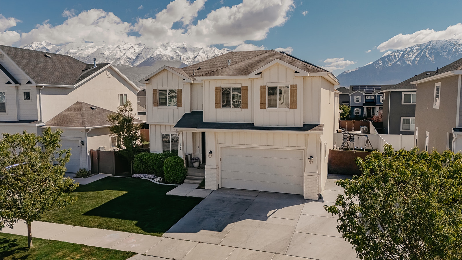 Vineyard House: 302 N 240 E