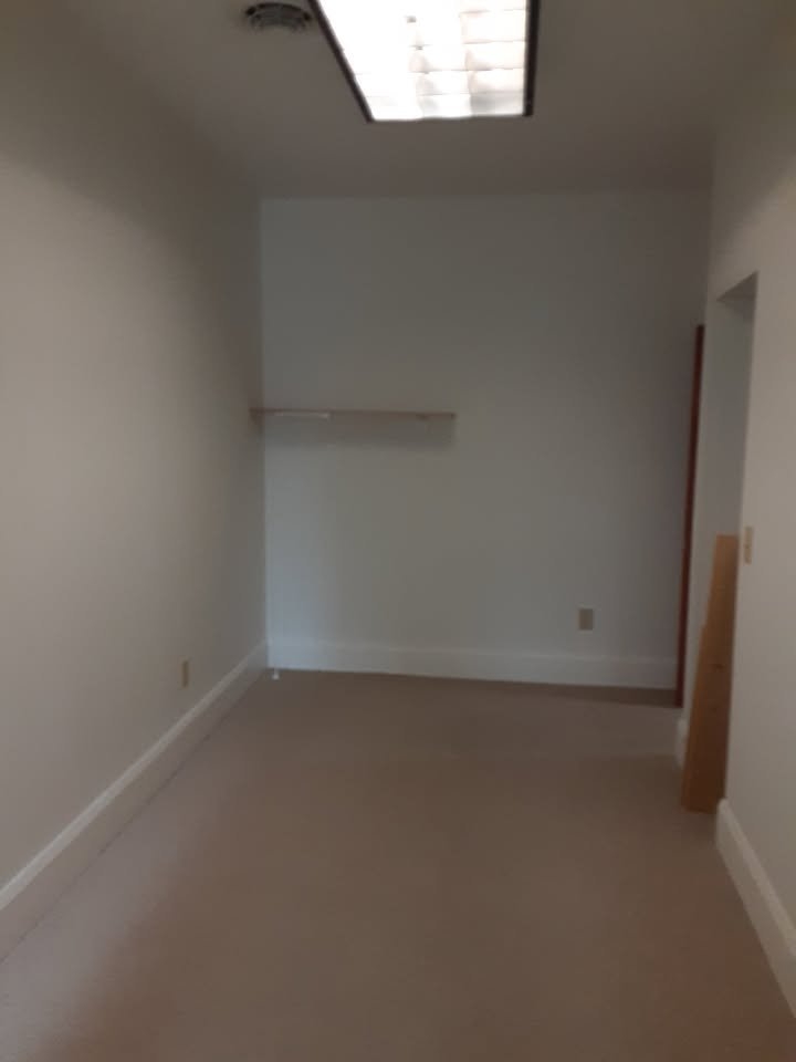 Wheeling Apartment: 2207 Market St