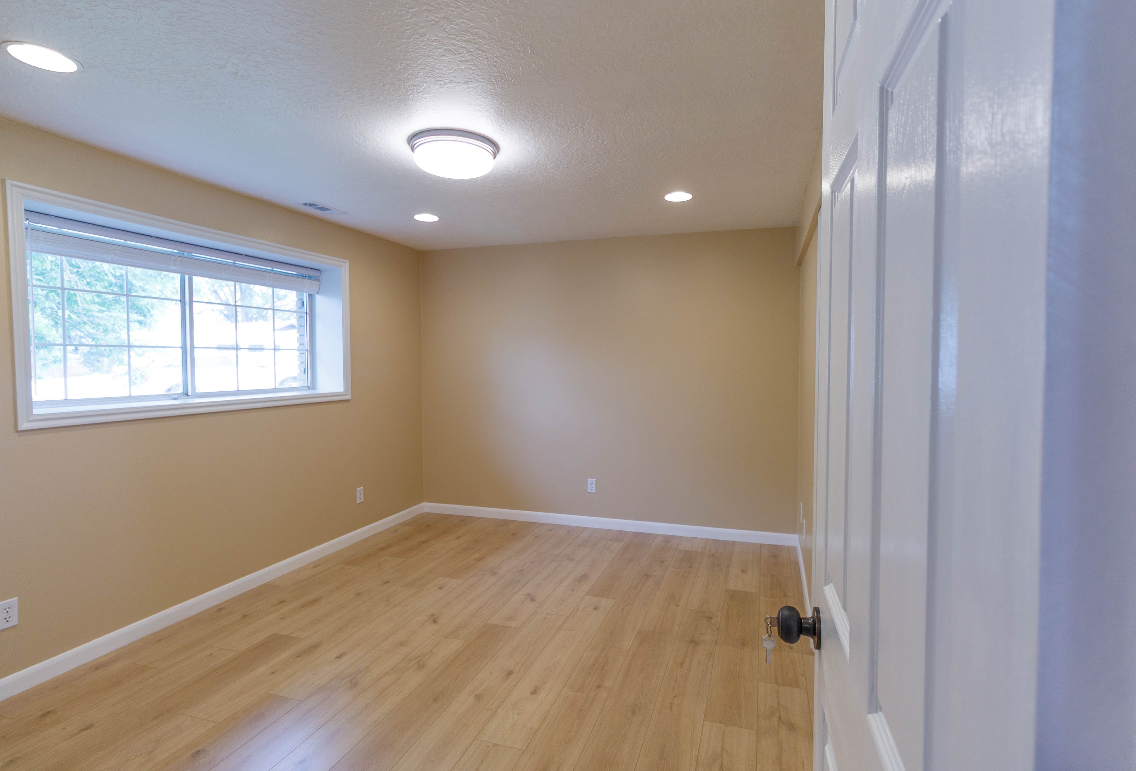 Woods Cross In-Law/Basement: 1730 N 560 W