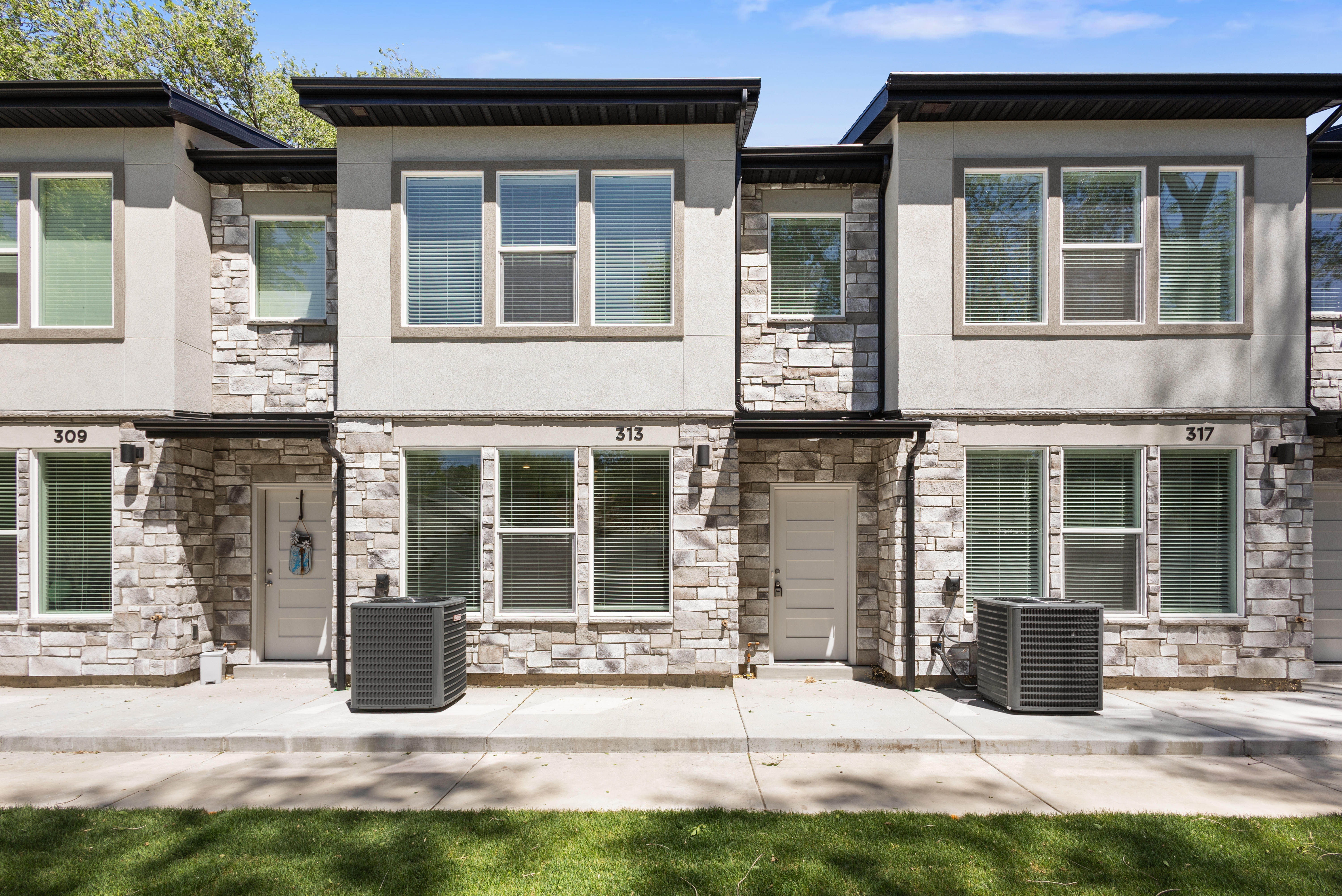 Ogden Townhome: 313 E 750 S