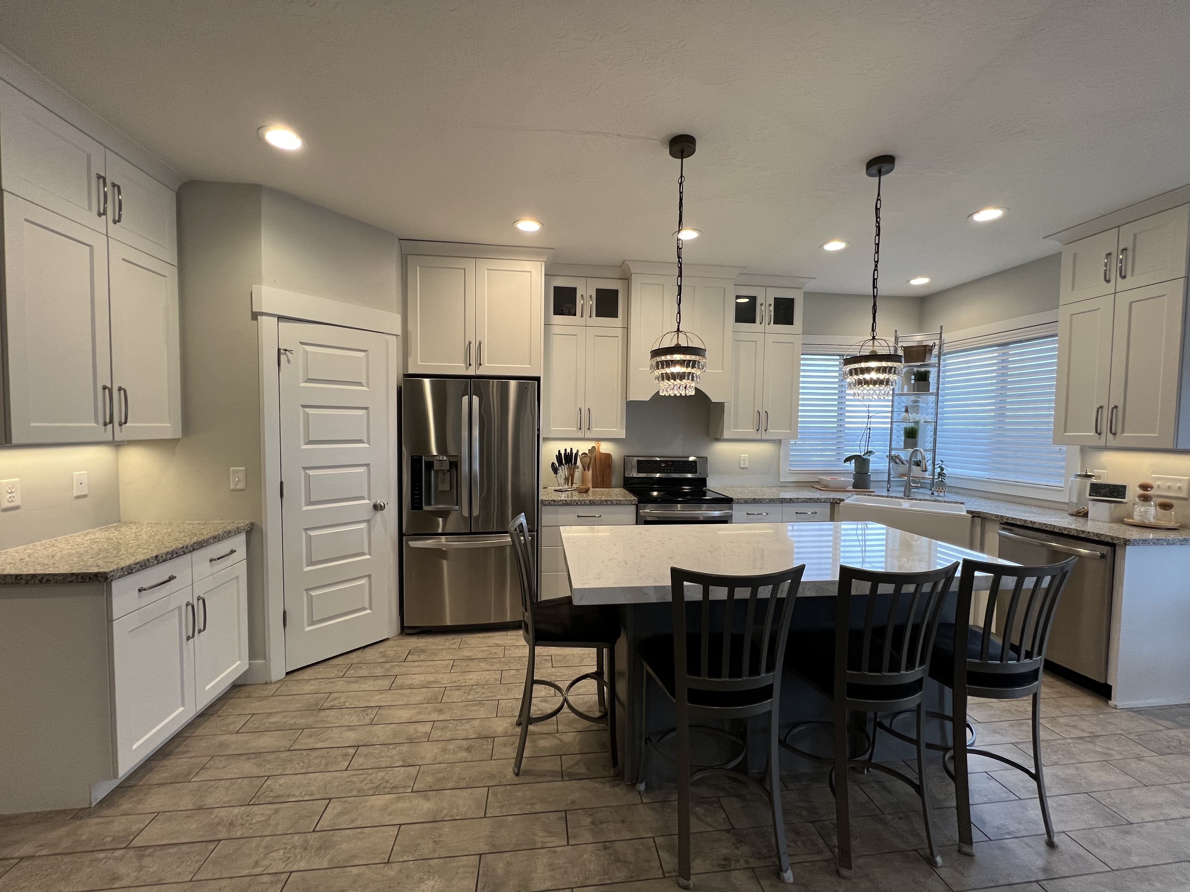 Riverton House: 598 W Regent Garden Ln