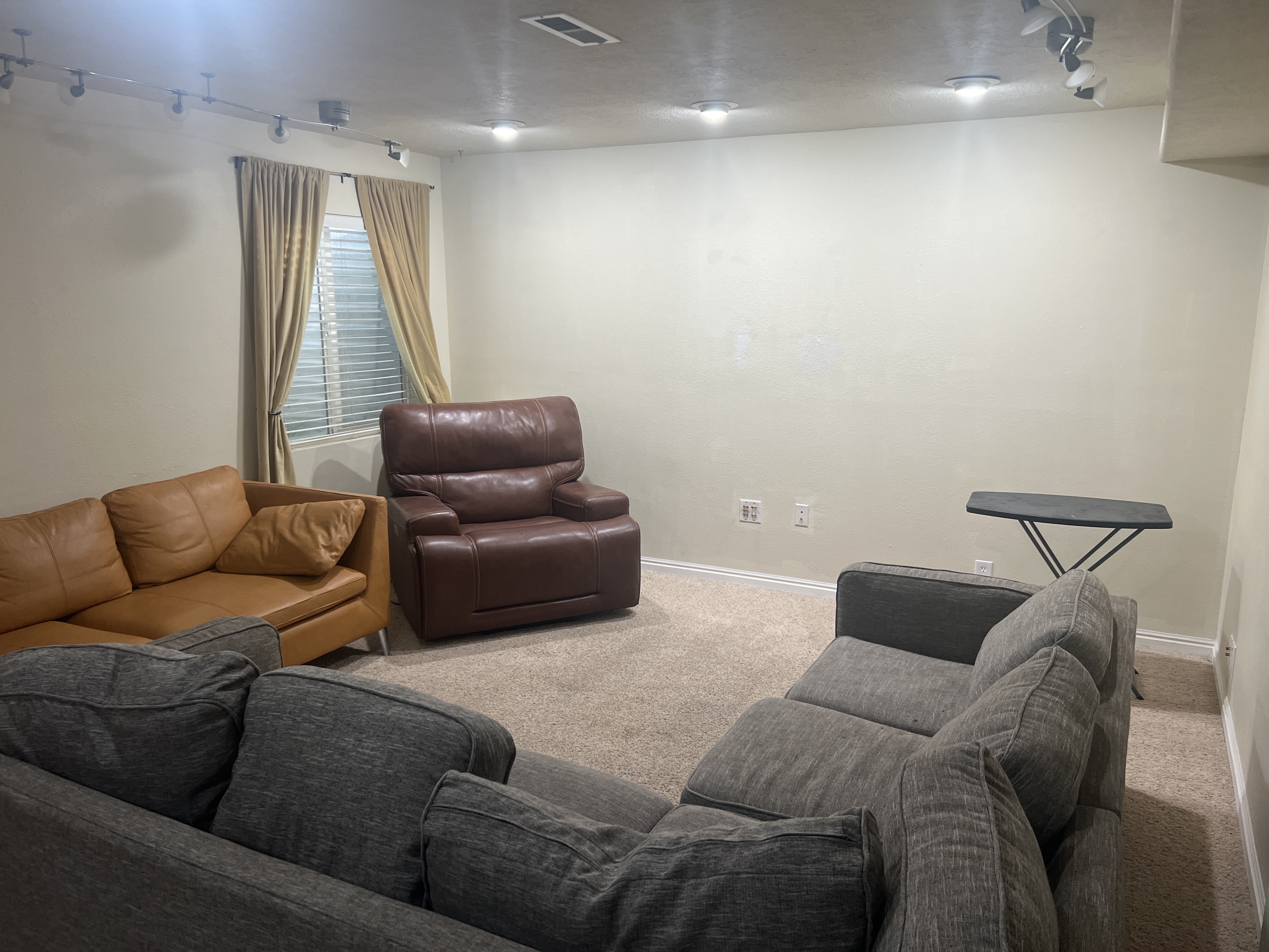 South Jordan Single Room: 5659 W Gold Stone Dr