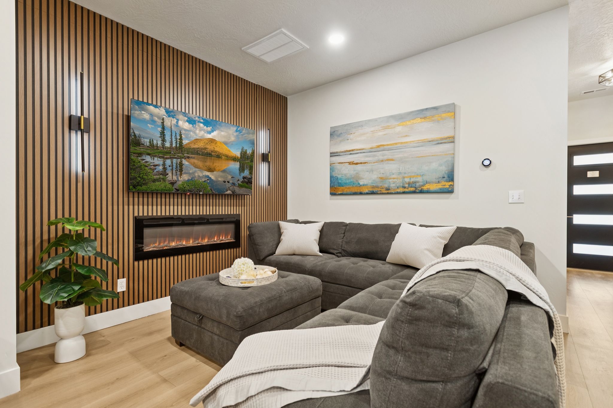 Salt Lake City Single Room: 375 E 800 S