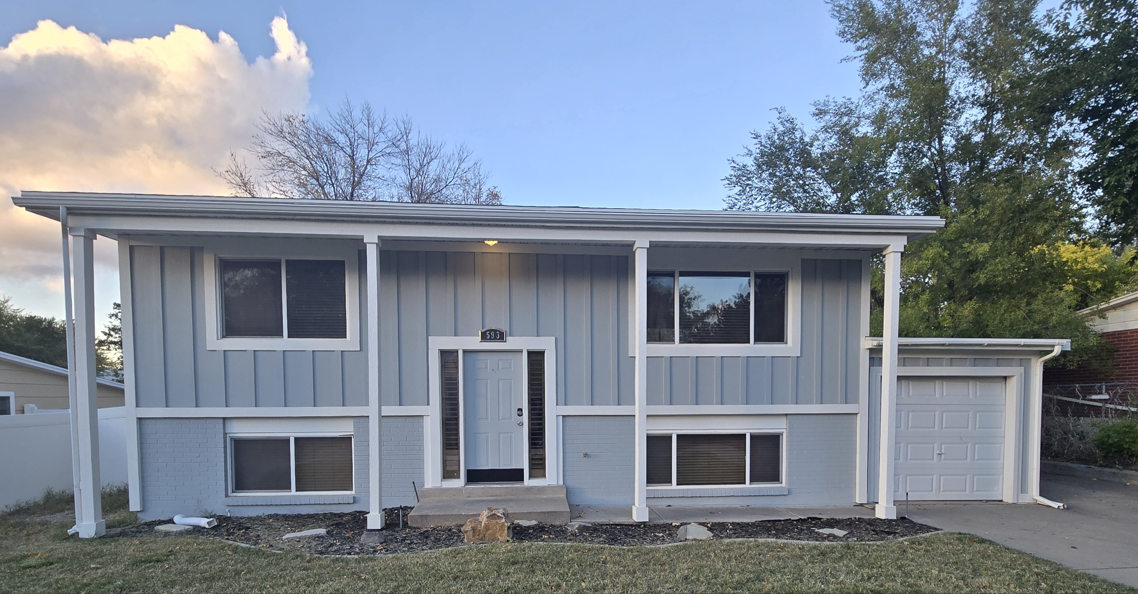 Sandy In-Law/Basement: 593 E Pali St