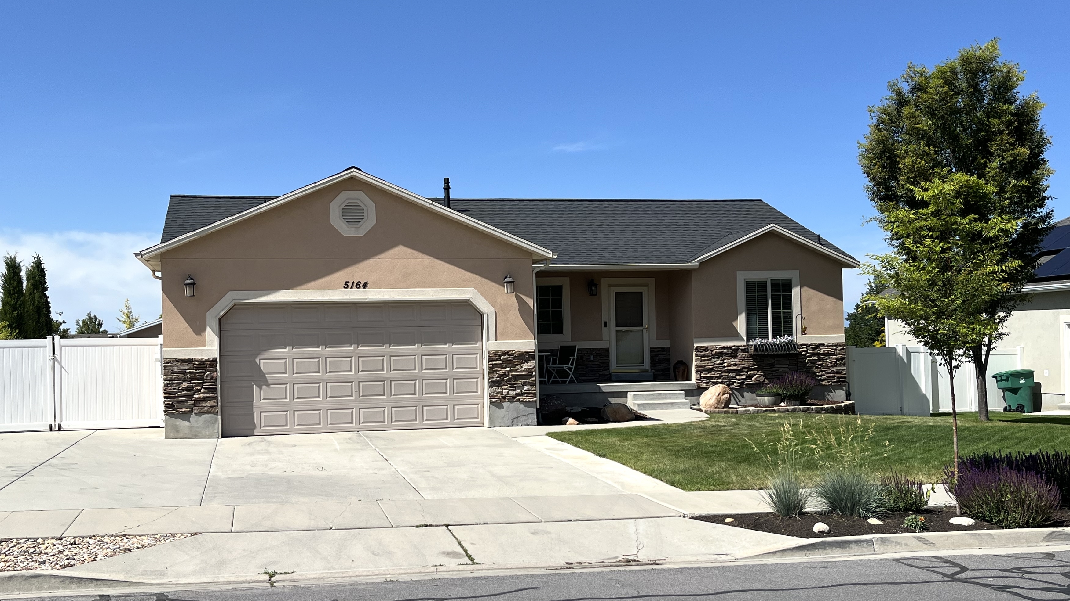 Herriman House: 5164 W Leila Ln
