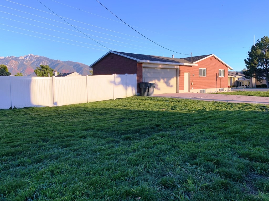 South Jordan House: 1530 W South Jordan Pkwy