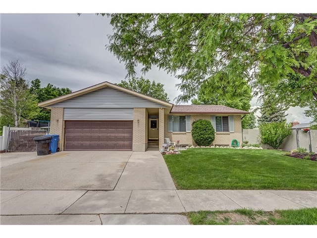 Taylorsville House: 2358 W Palmetto Dr