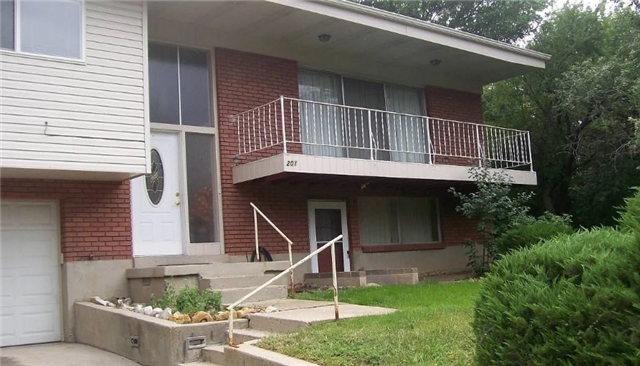 Farmington Single Room: 201 W Bayview Dr