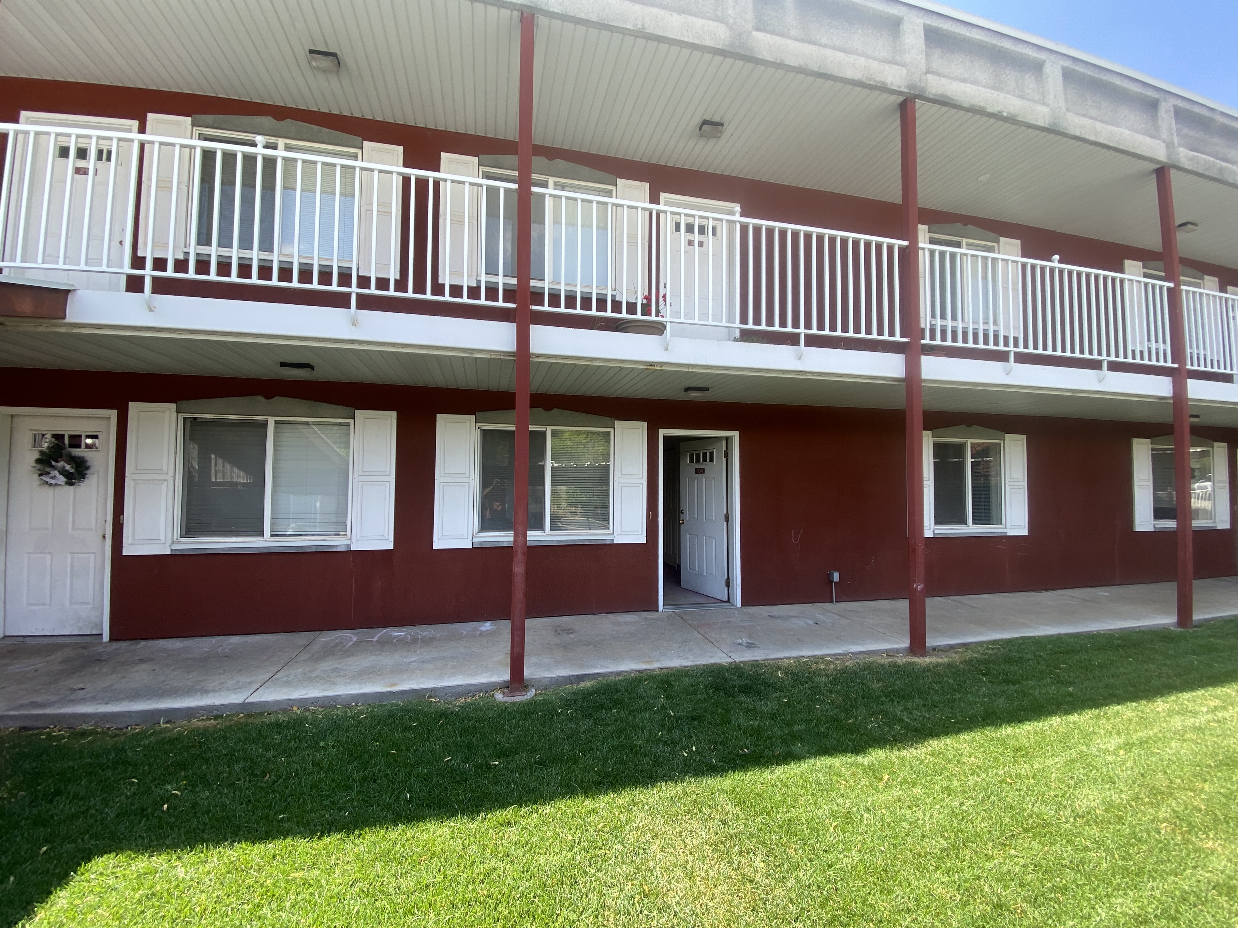 Logan Apartment: 164 Pioneer Ave