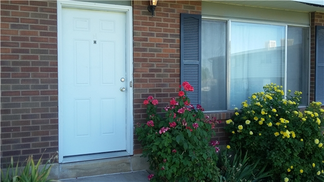 Layton Townhome: 1088 Nayon Dr