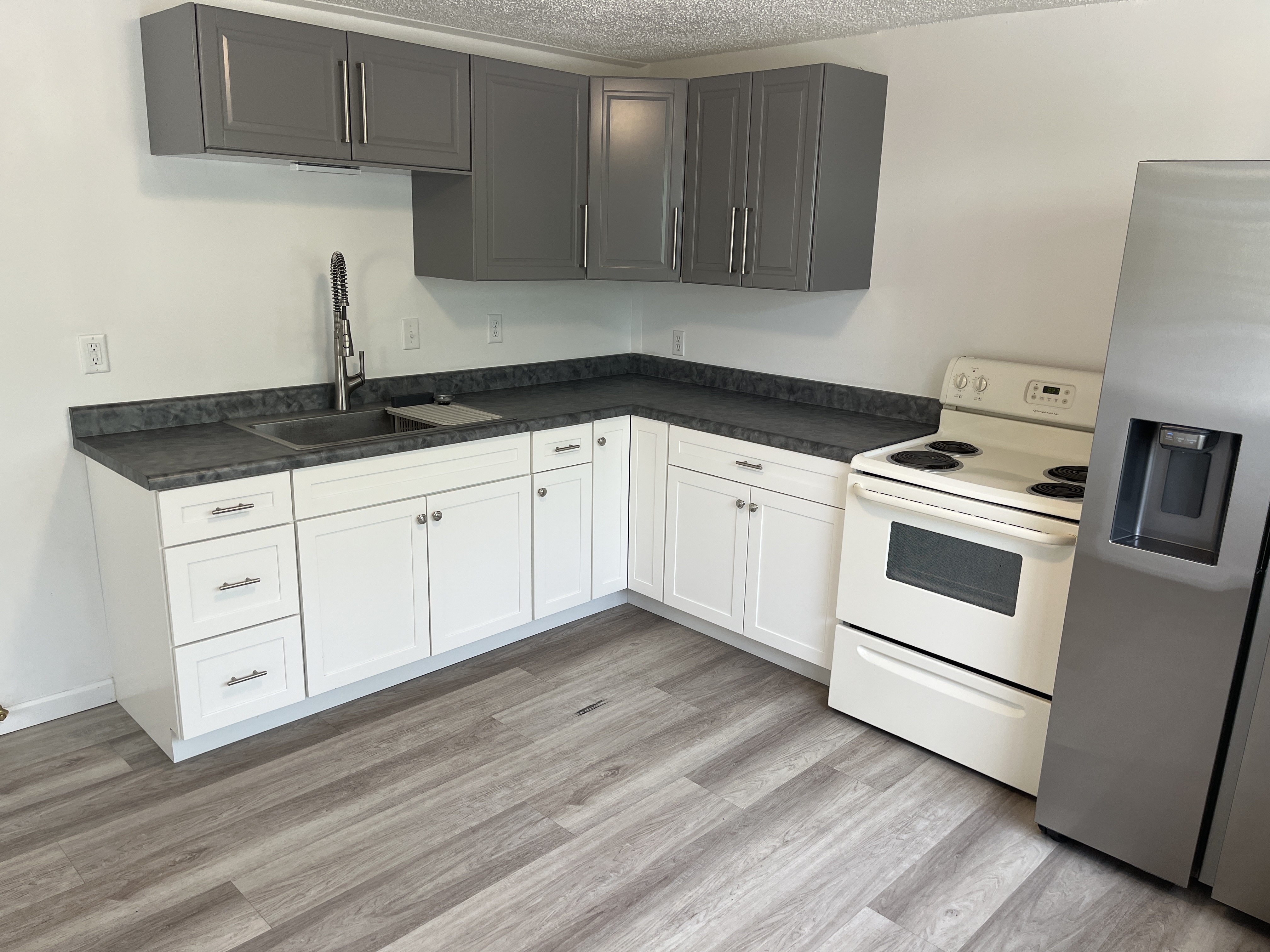 Springville Apartment: 980 S 50 W
