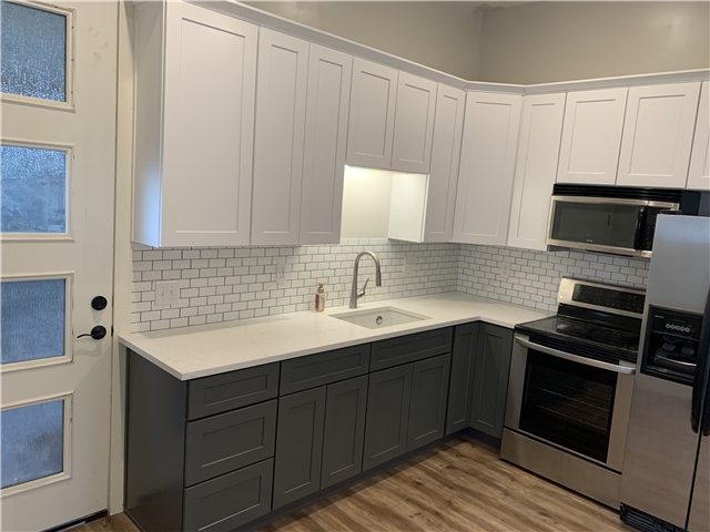 Bluffdale House: 2052 W 14200 S