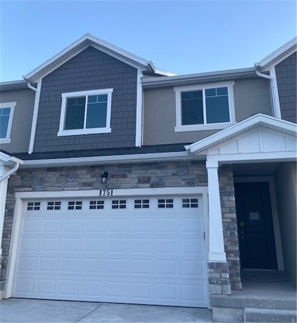 Saratoga Springs Townhome: 287 N Eaglewood Dr