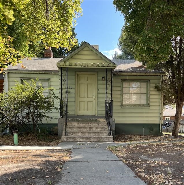 Provo House: 672 N 700 E