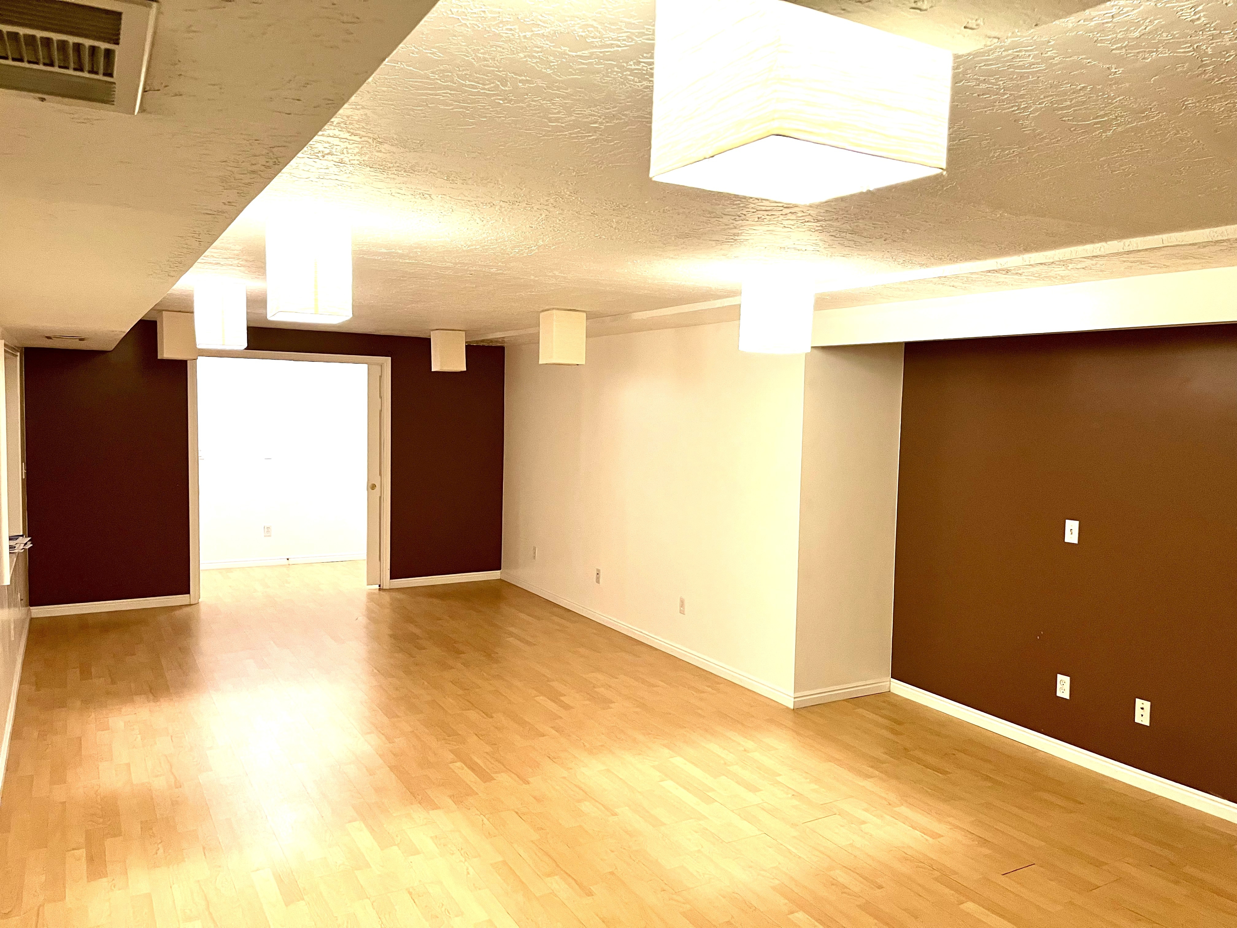 West Valley City Apartment: 3711 S Hampshire Cir