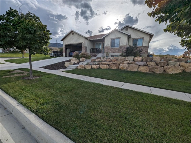 Saratoga Springs House: 2518 S Colt Dr