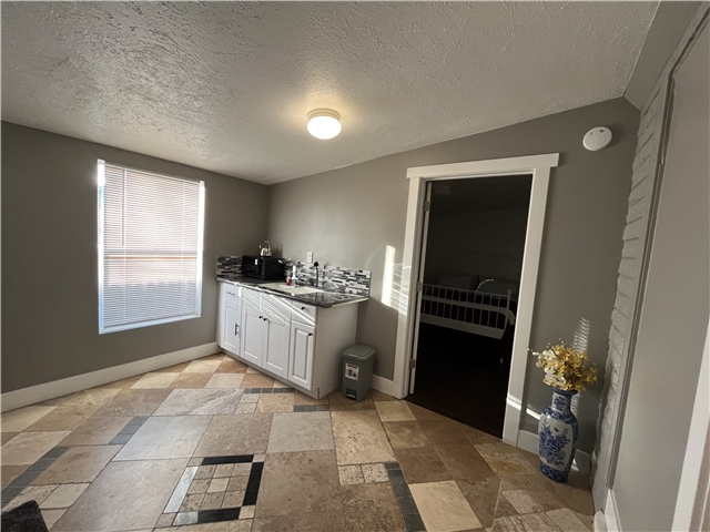 West Valley City In-Law/Basement: 3041 W Mark Ave