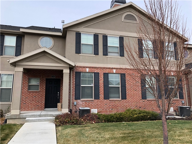 Lehi Townhome: 241 E Clubview Ln